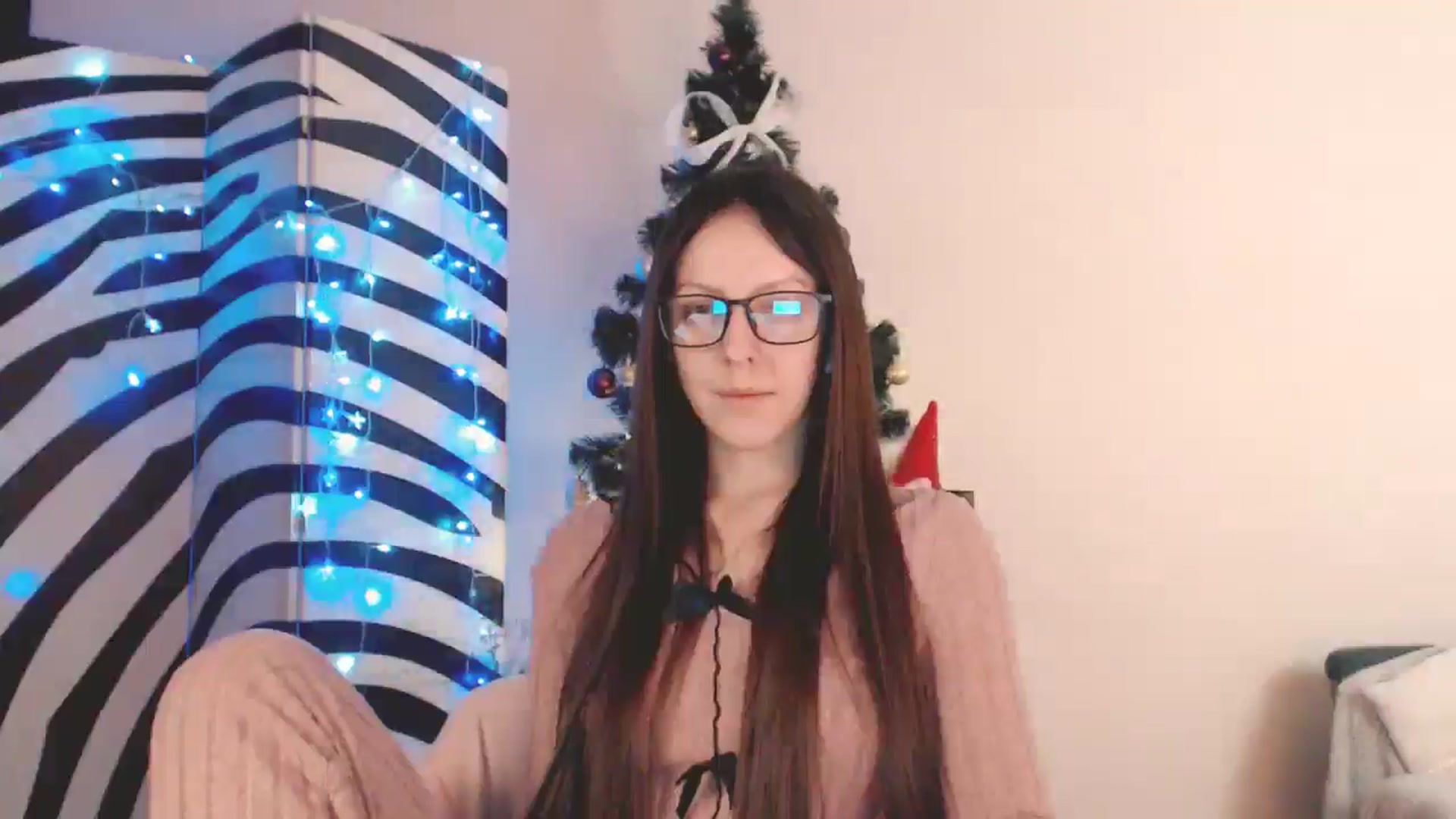 Gallery image thumbnail from BareflySi's myfreecams stream on, 12/28/2025, 15:40 image 12 of 20
