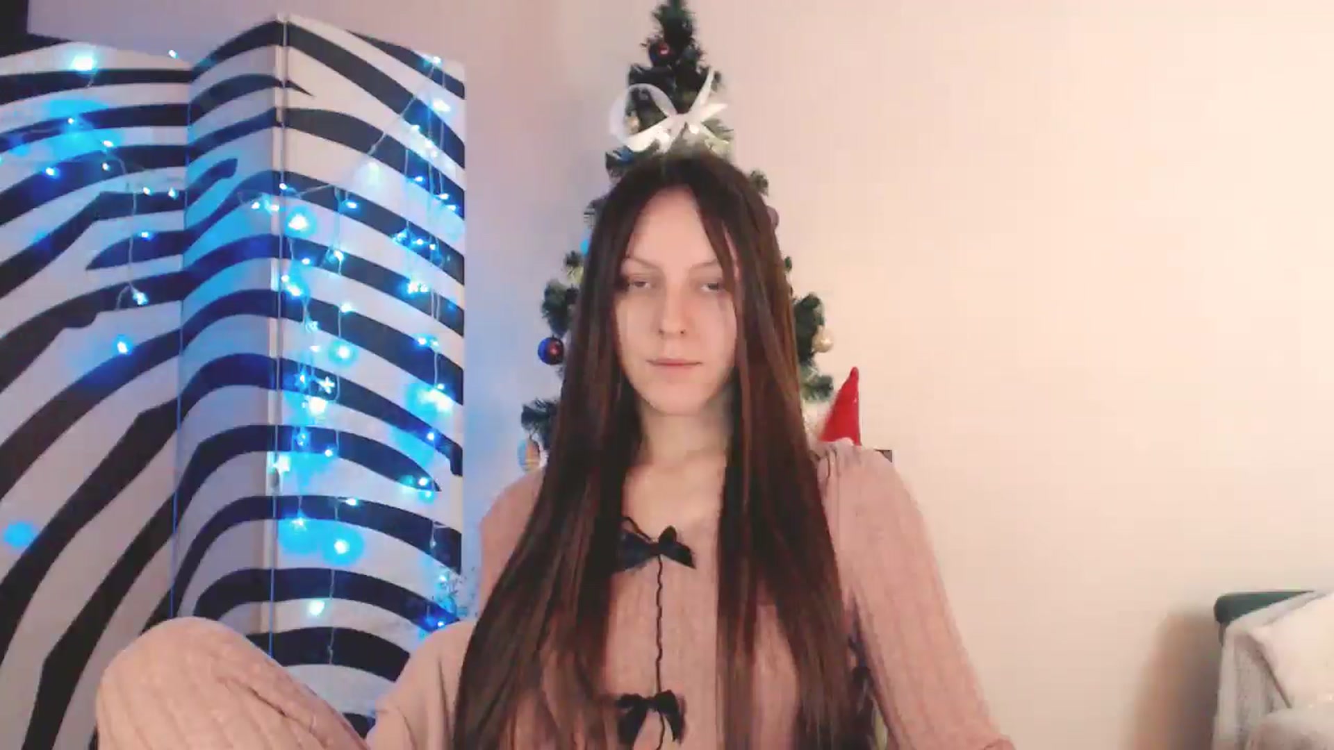 Gallery image thumbnail from BareflySi's myfreecams stream on, 12/28/2025, 15:40 image 17 of 20
