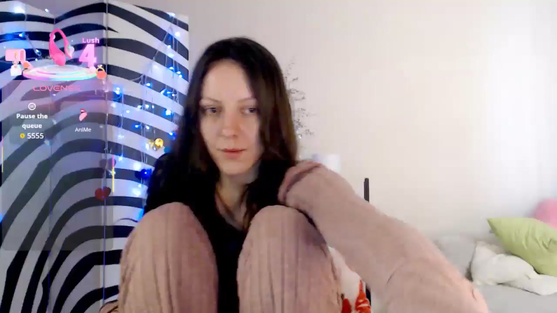 Gallery image thumbnail from BareflySi's myfreecams stream on, 02/17/2026, 13:17 image 7 of 20