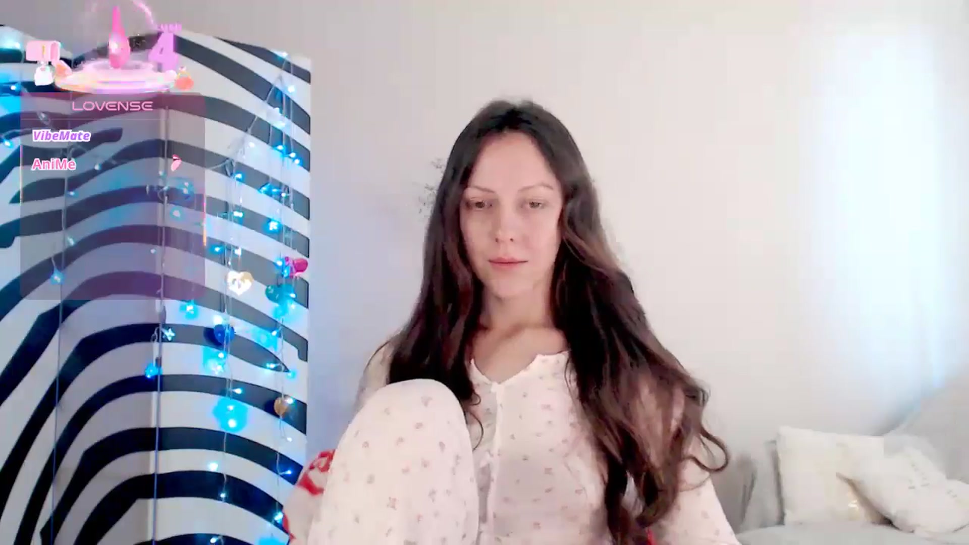 Gallery image thumbnail from BareflySi's myfreecams stream on, 03/10/2026, 10:00 image 16 of 20