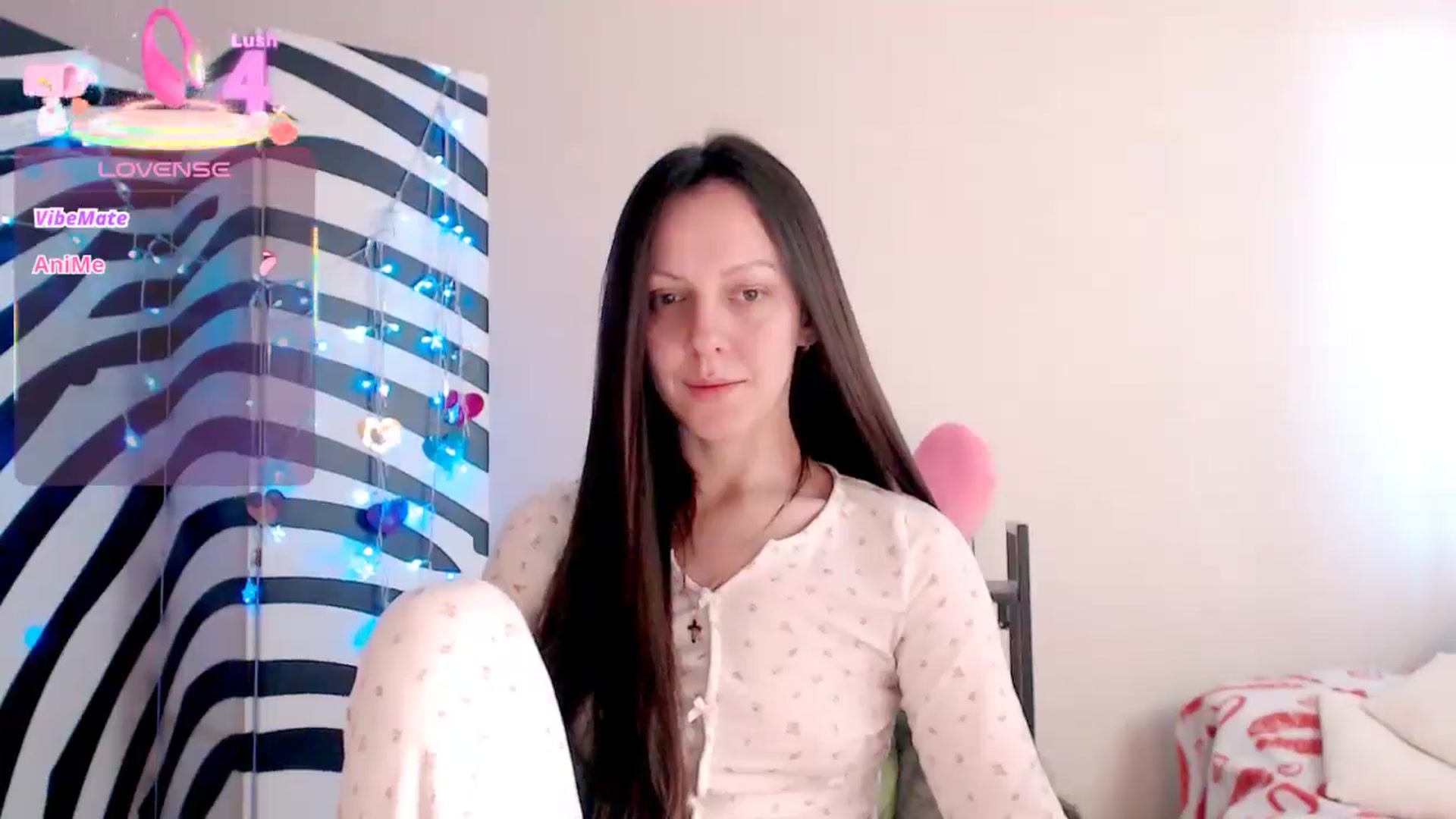 Gallery image thumbnail from BareflySi's myfreecams stream on, 04/06/2026, 10:37 image 7 of 20
