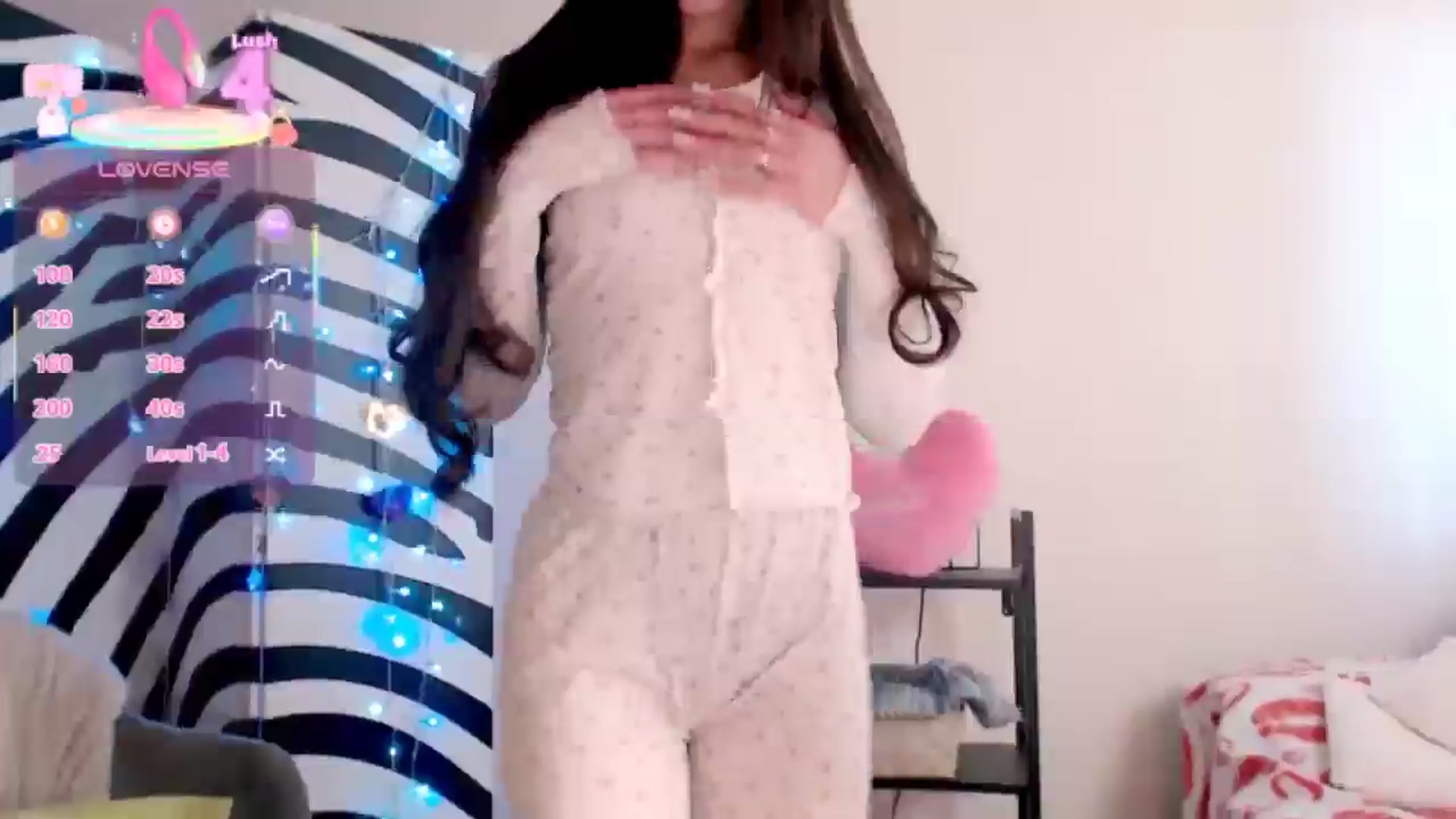 Gallery image thumbnail from BareflySi's myfreecams stream on, 04/06/2026, 10:37 image 2 of 20
