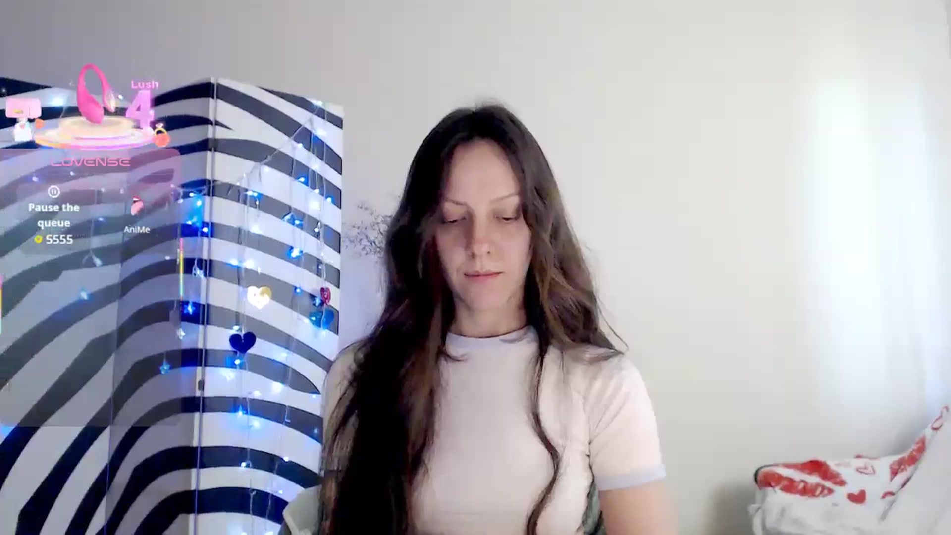Gallery image thumbnail from BareflySi's myfreecams stream on, 04/20/2026, 09:25 image 15 of 20