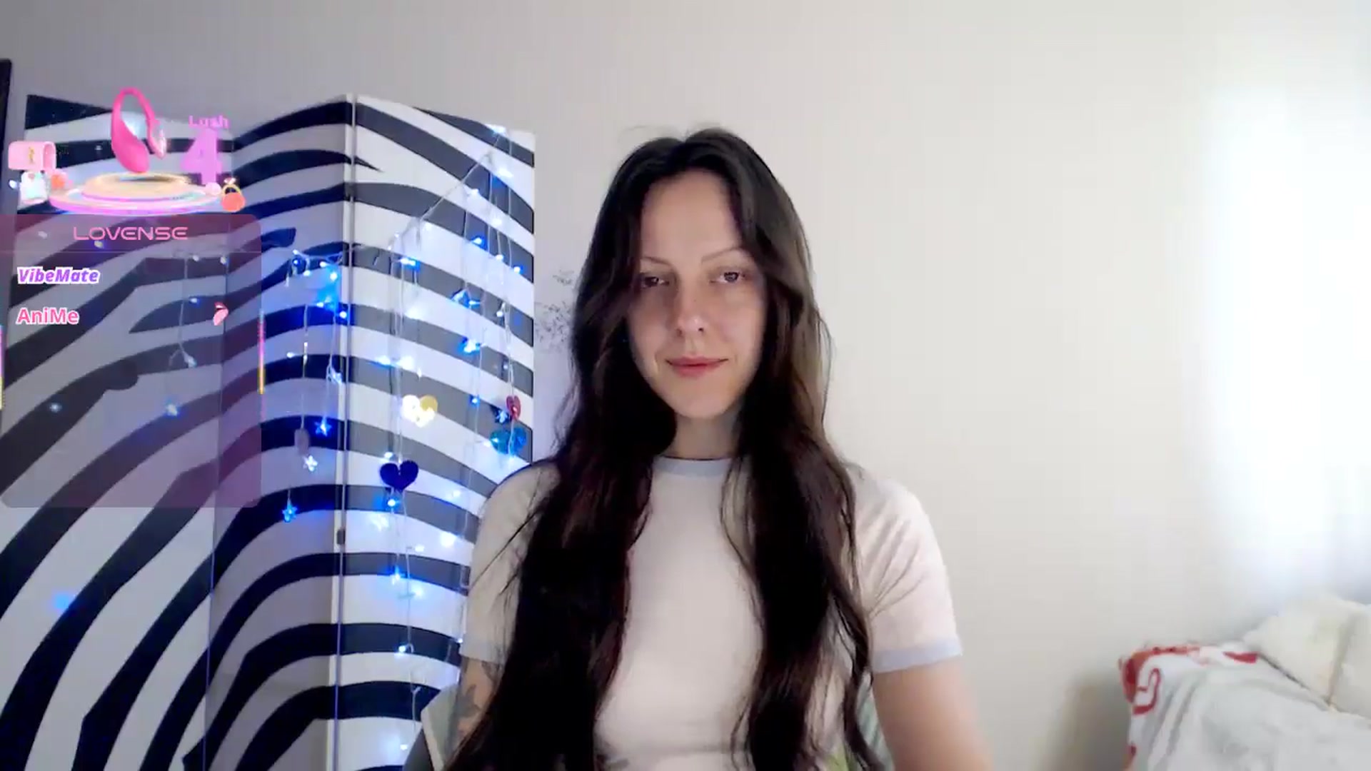 Gallery image thumbnail from BareflySi's myfreecams stream on, 04/21/2026, 10:18 image 11 of 20