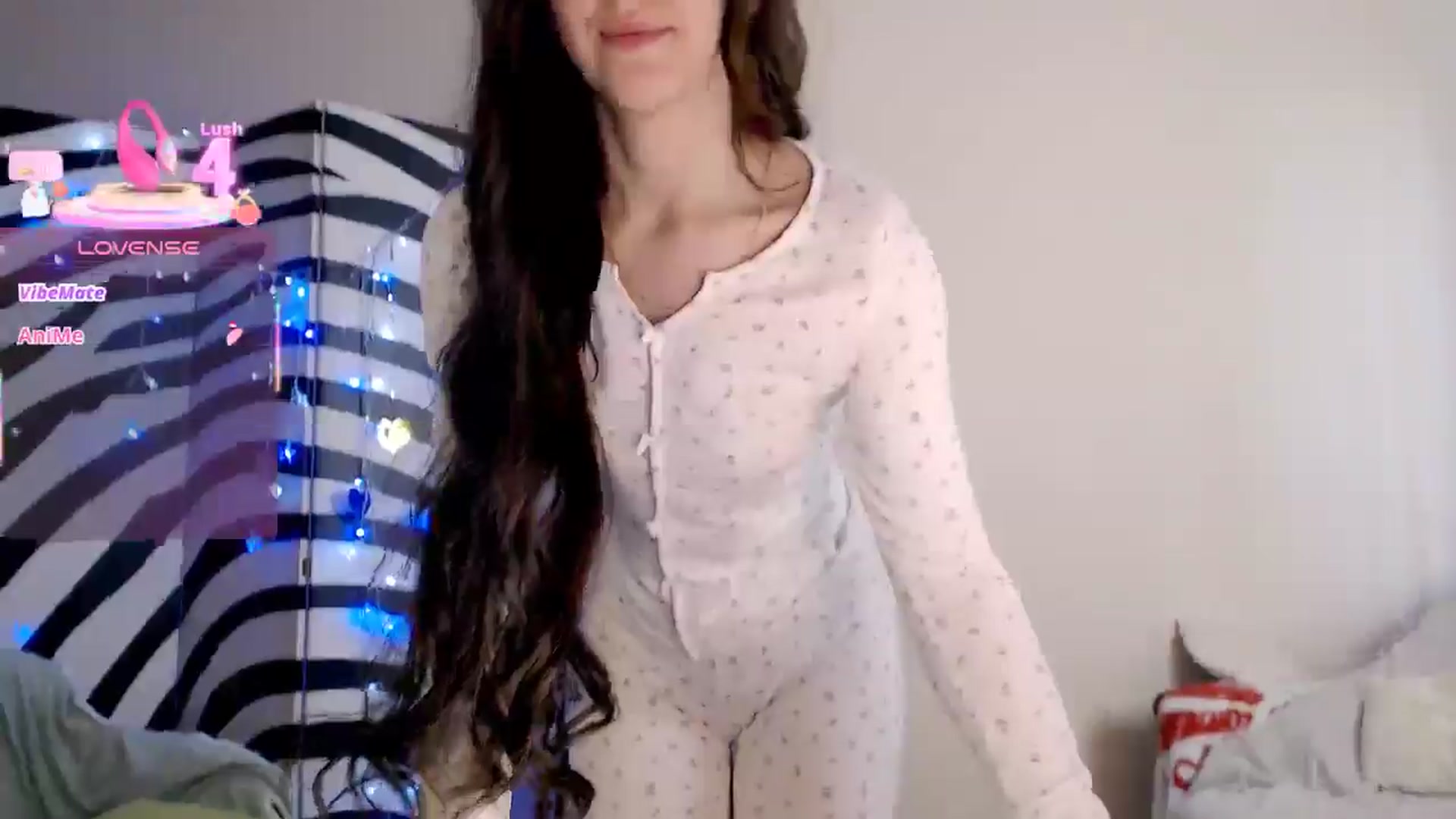 Gallery image thumbnail from BareflySi's myfreecams stream on, 04/23/2026, 10:48 image 17 of 20