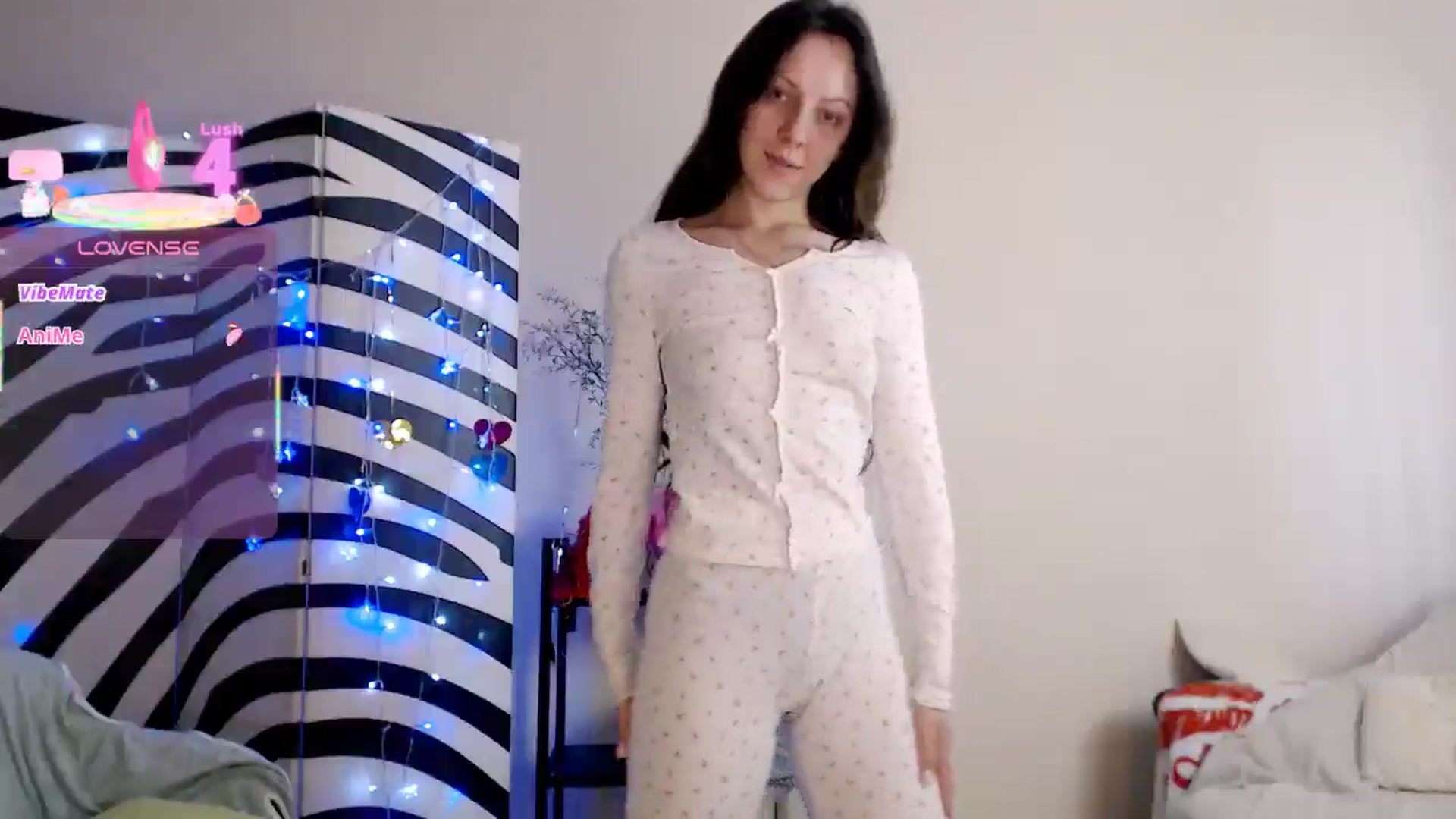 Gallery image thumbnail from BareflySi's myfreecams stream on, 04/23/2026, 10:48 image 18 of 20