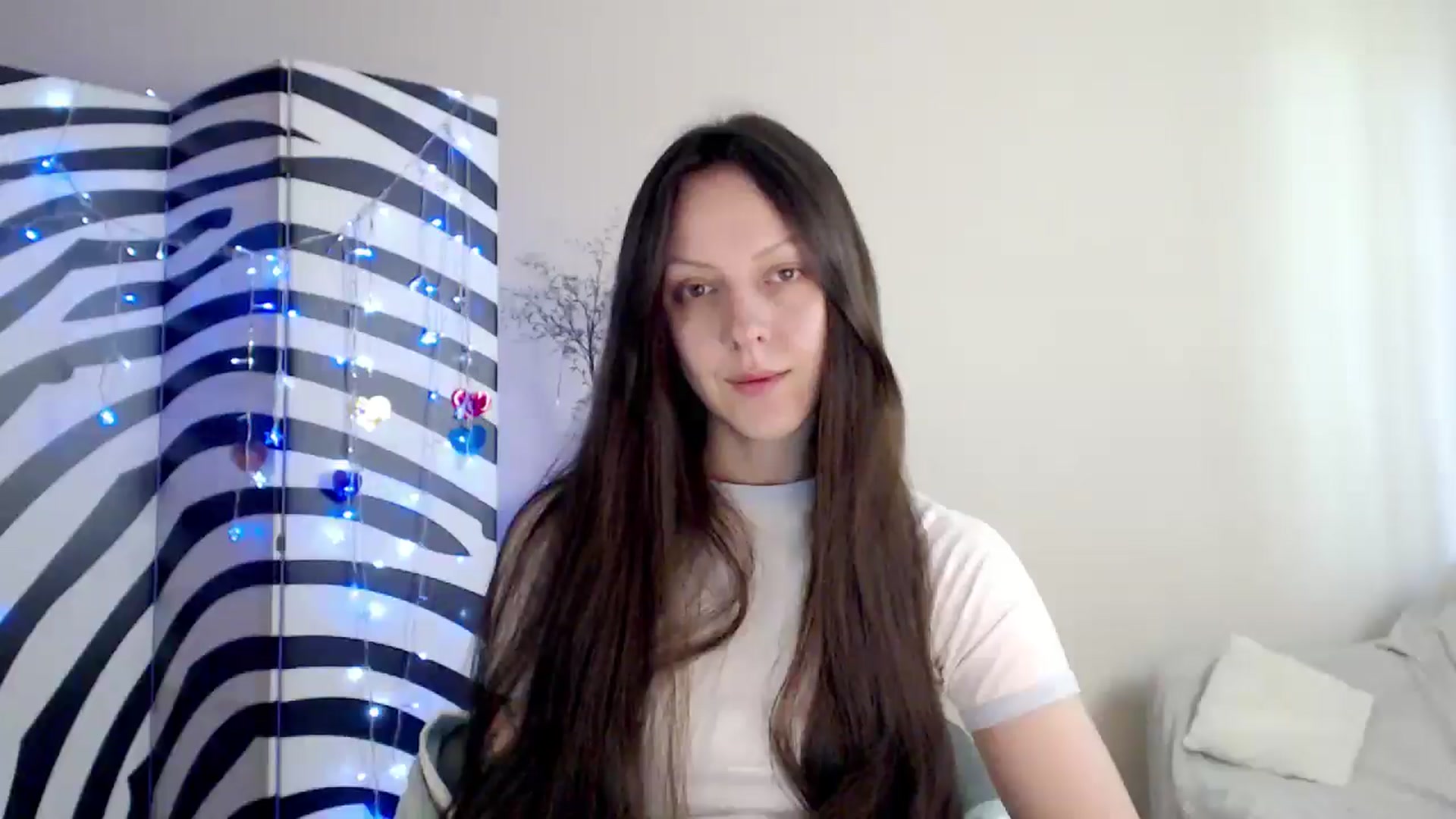 Gallery image thumbnail from BareflySi's myfreecams stream on, 05/06/2026, 09:57 image 10 of 20