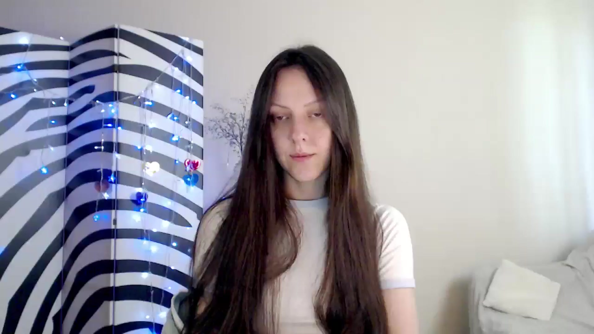 Gallery image thumbnail from BareflySi's myfreecams stream on, 05/06/2026, 09:57 image 13 of 20