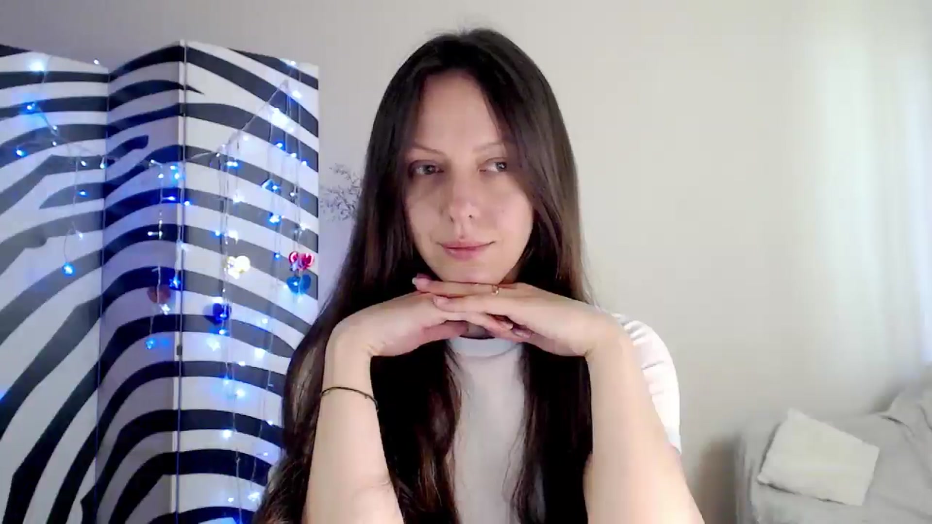 Gallery image thumbnail from BareflySi's myfreecams stream on, 05/06/2026, 09:57 image 8 of 20