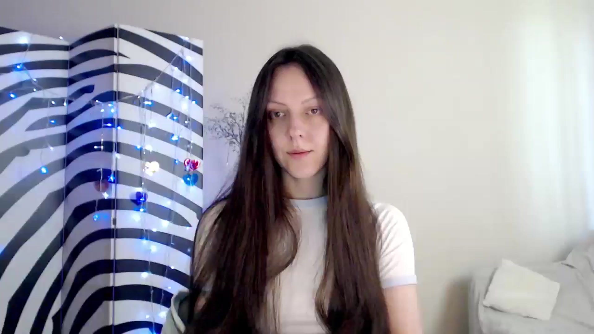 Gallery image thumbnail from BareflySi's myfreecams stream on, 05/06/2026, 09:57 image 11 of 20