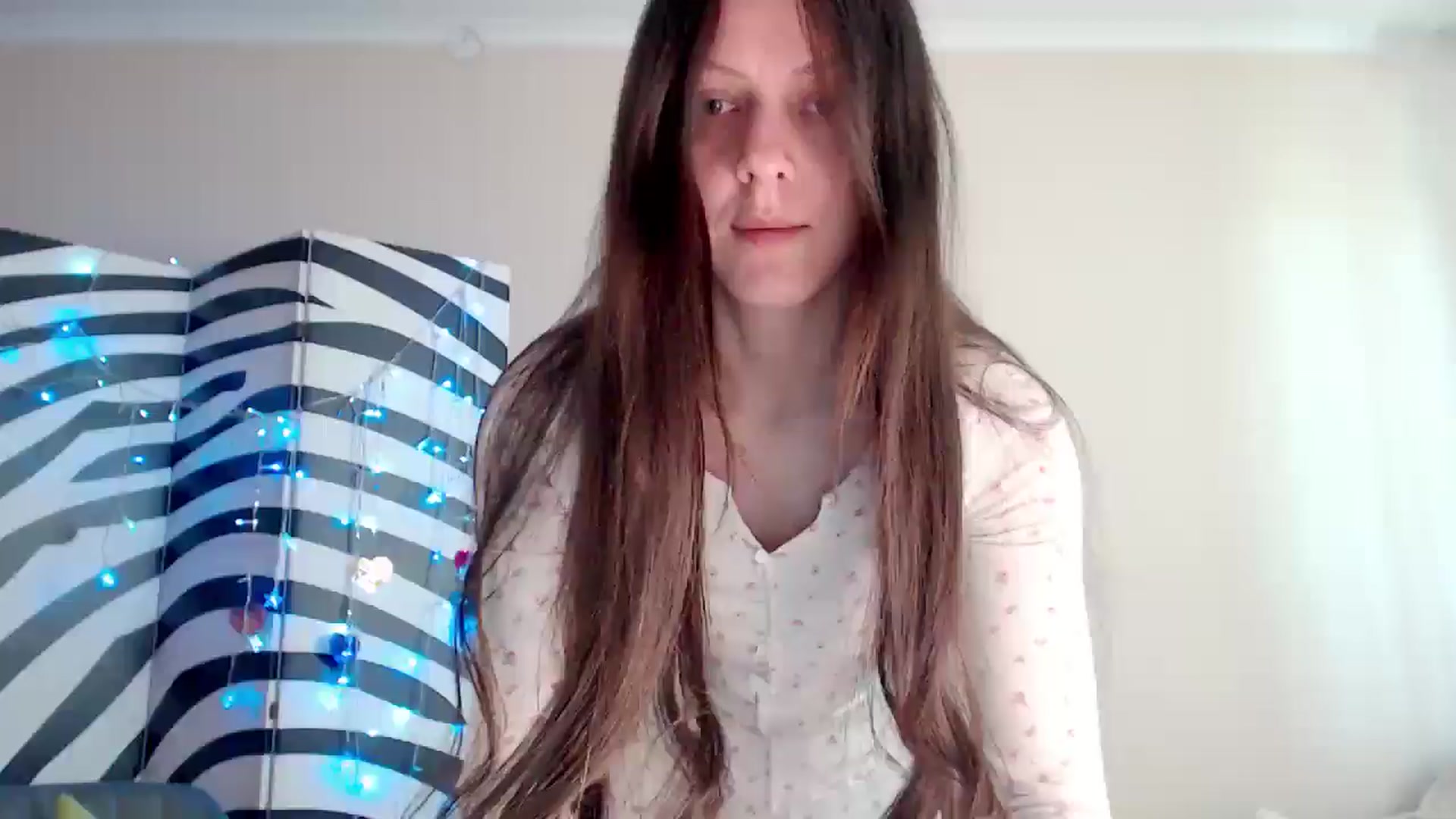 Gallery image thumbnail from BareflySi's myfreecams stream on, 05/06/2026, 11:08 image 7 of 20
