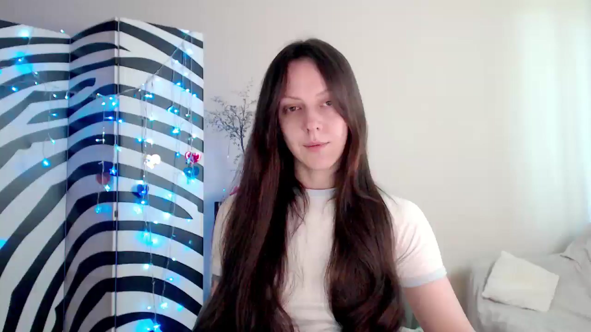 Gallery image thumbnail from BareflySi's myfreecams stream on, 05/06/2026, 11:08 image 1 of 20