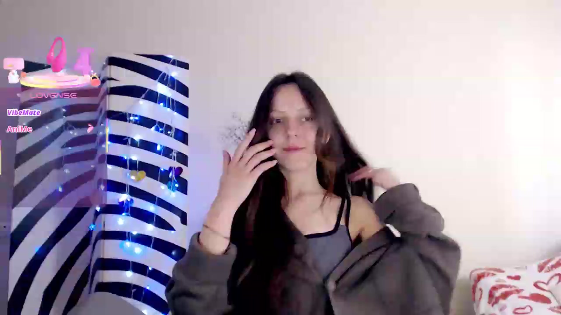 Gallery image thumbnail from BareflySi's myfreecams stream on, 05/13/2026, 10:11 image 13 of 20