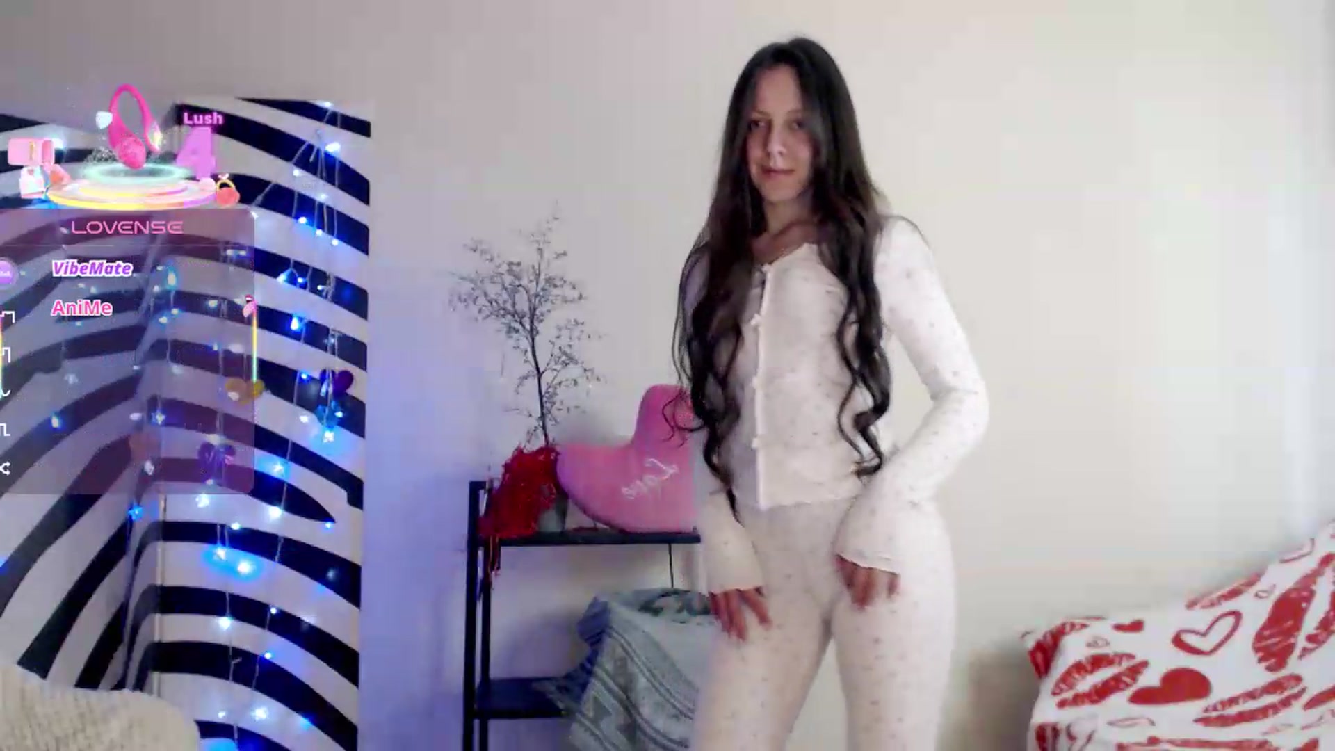 Gallery image thumbnail from BareflySi's myfreecams stream on, 05/17/2026, 12:07 image 4 of 20