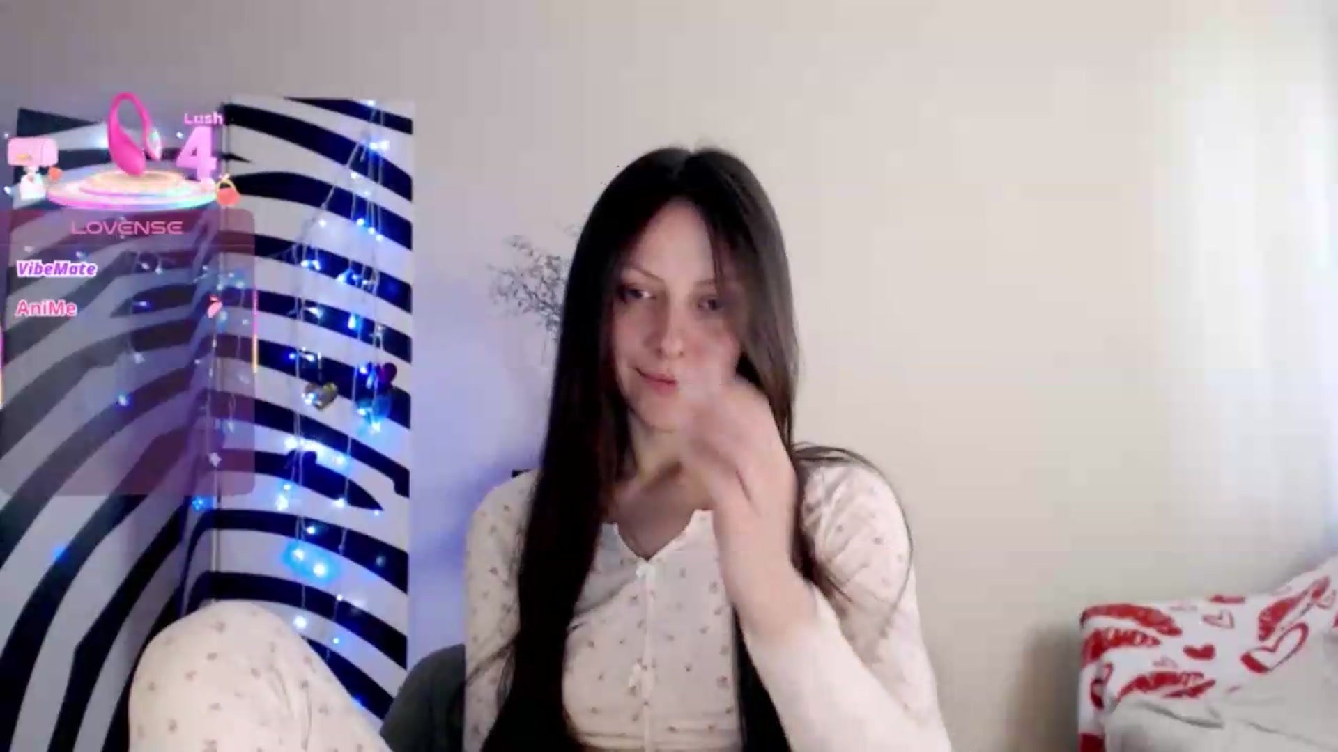 Gallery image thumbnail from BareflySi's myfreecams stream on, 05/19/2026, 10:42 image 7 of 20