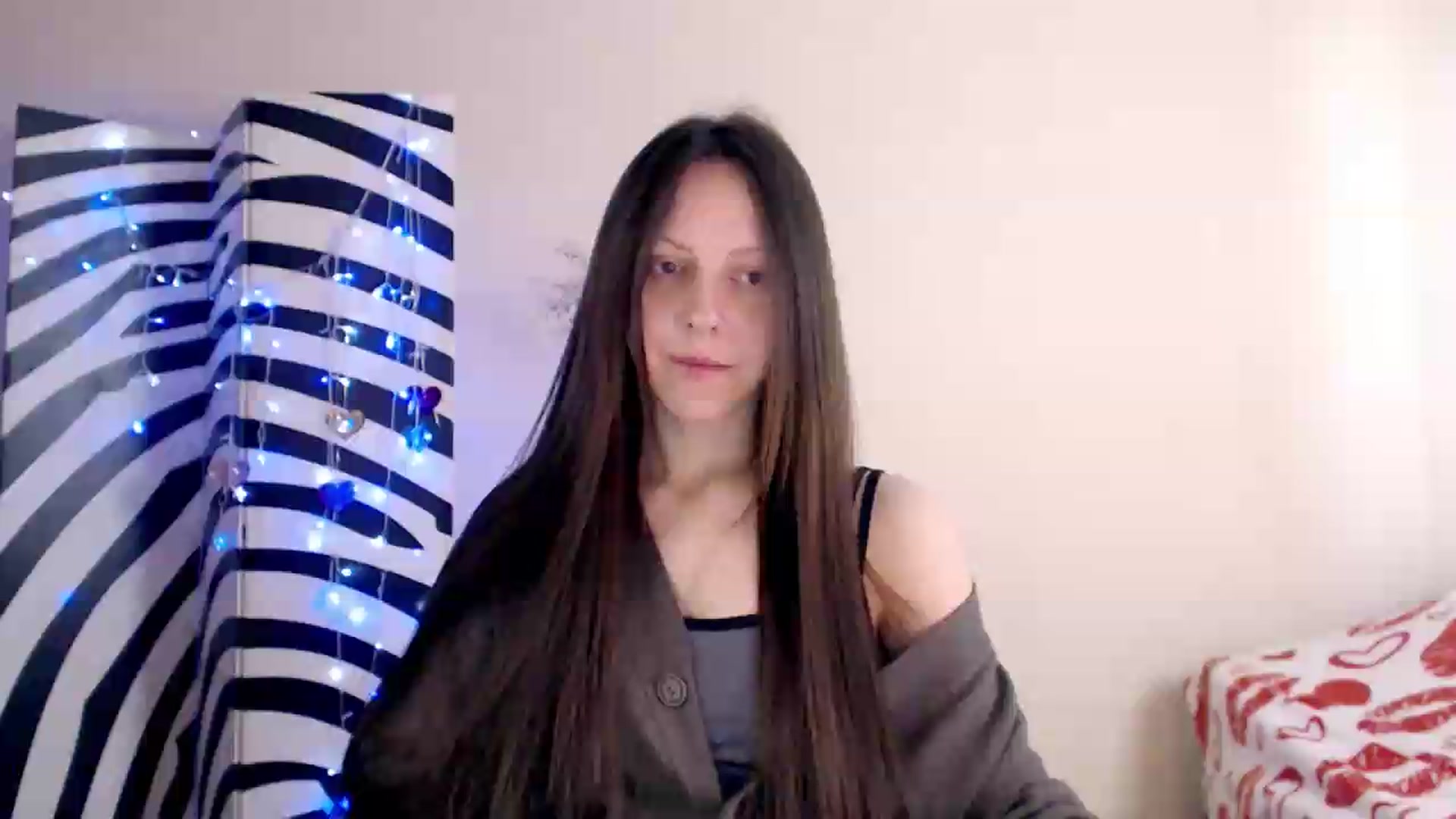 Gallery image thumbnail from BareflySi's myfreecams stream on, 05/20/2026, 09:40 image 17 of 20