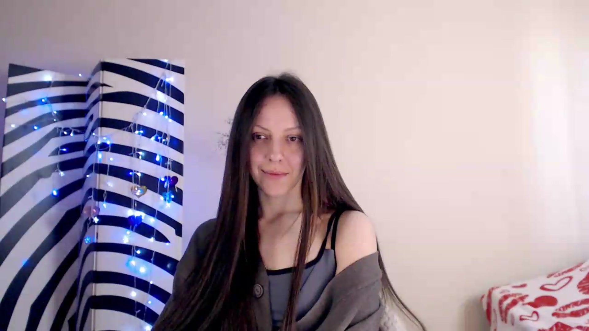 Gallery image thumbnail from BareflySi's myfreecams stream on, 05/20/2026, 09:40 image 11 of 20