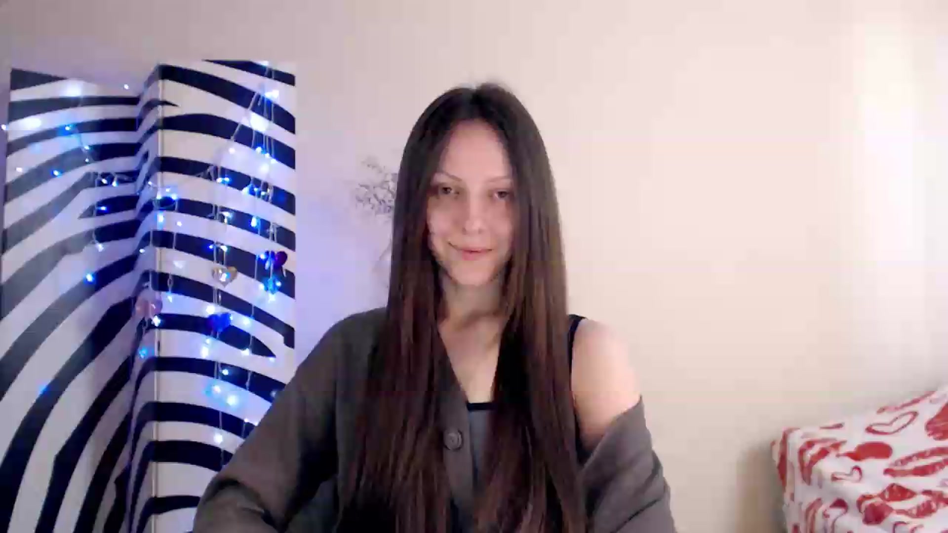 Gallery image thumbnail from BareflySi's myfreecams stream on, 05/20/2026, 09:40 image 13 of 20