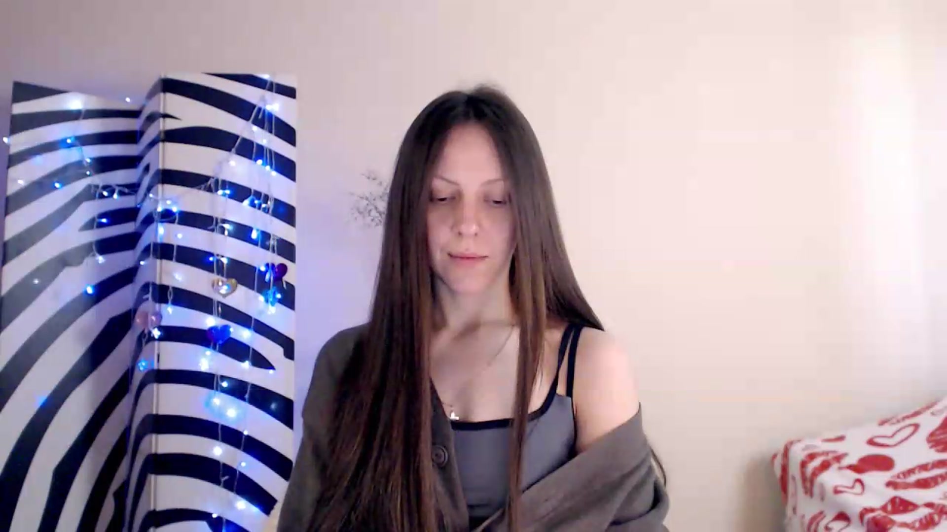 Gallery image thumbnail from BareflySi's myfreecams stream on, 05/20/2026, 09:40 image 5 of 20