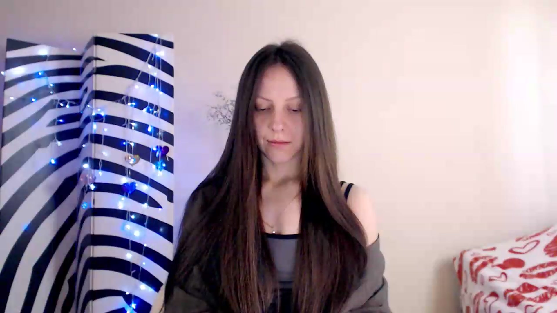 Gallery image thumbnail from BareflySi's myfreecams stream on, 05/20/2026, 09:40 image 18 of 20