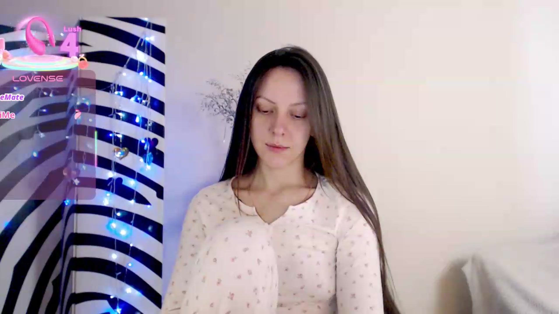 Gallery image thumbnail from BareflySi's myfreecams stream on, 05/26/2026, 09:46 image 15 of 20
