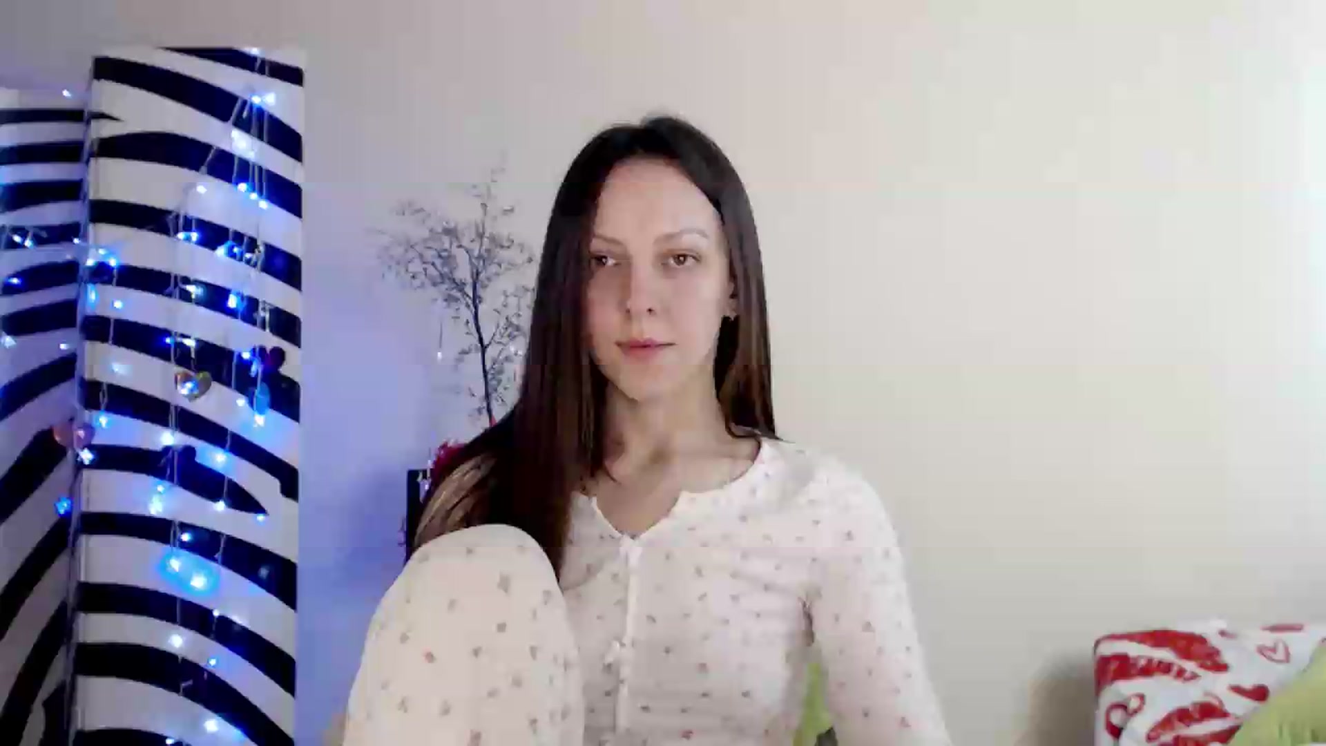 Gallery image thumbnail from BareflySi's myfreecams stream on, 06/05/2026, 10:09 image 8 of 20