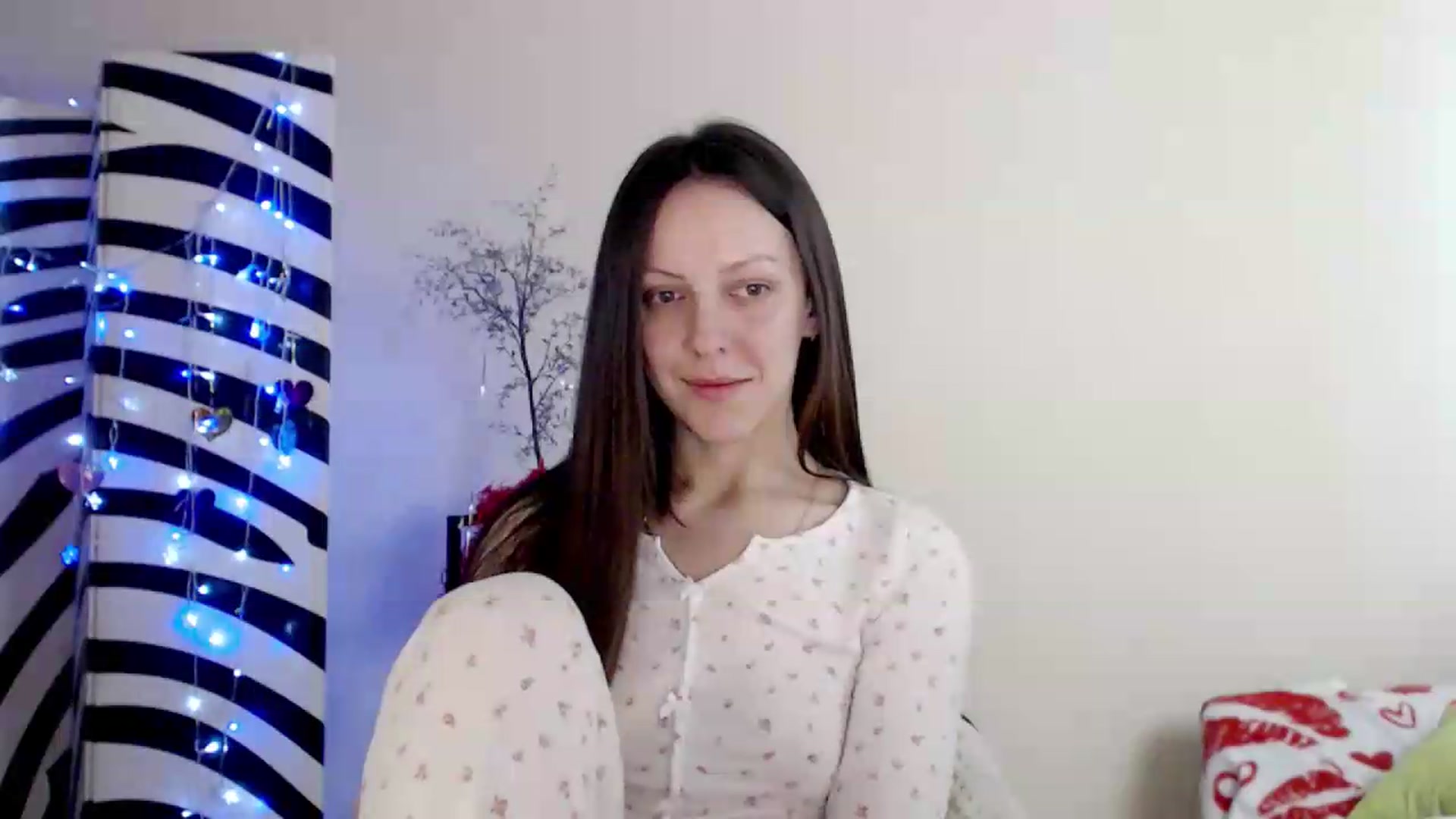 Gallery image thumbnail from BareflySi's myfreecams stream on, 06/05/2026, 10:09 image 7 of 20