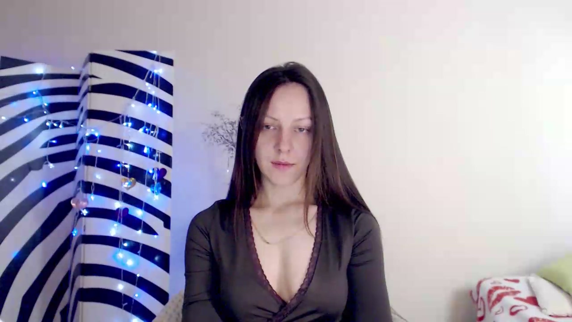 Gallery image thumbnail from BareflySi's myfreecams stream on, 06/10/2026, 09:17 image 2 of 20