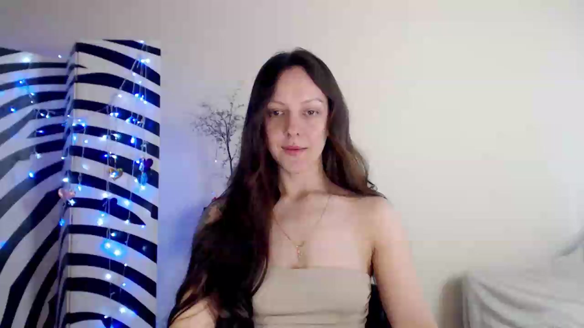 Gallery image thumbnail from BareflySi's myfreecams stream on, 06/13/2026, 08:55 image 17 of 20