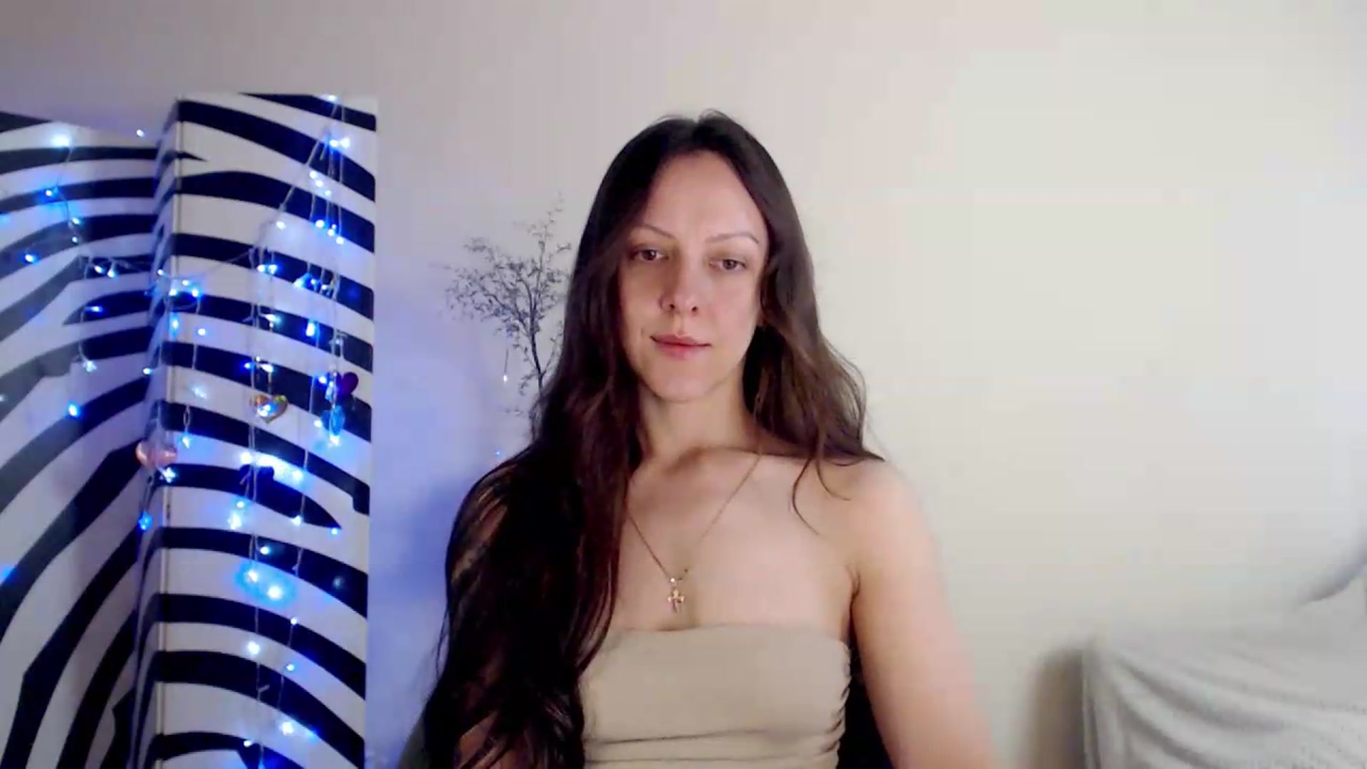 Gallery image thumbnail from BareflySi's myfreecams stream on, 06/13/2026, 08:55 image 14 of 20