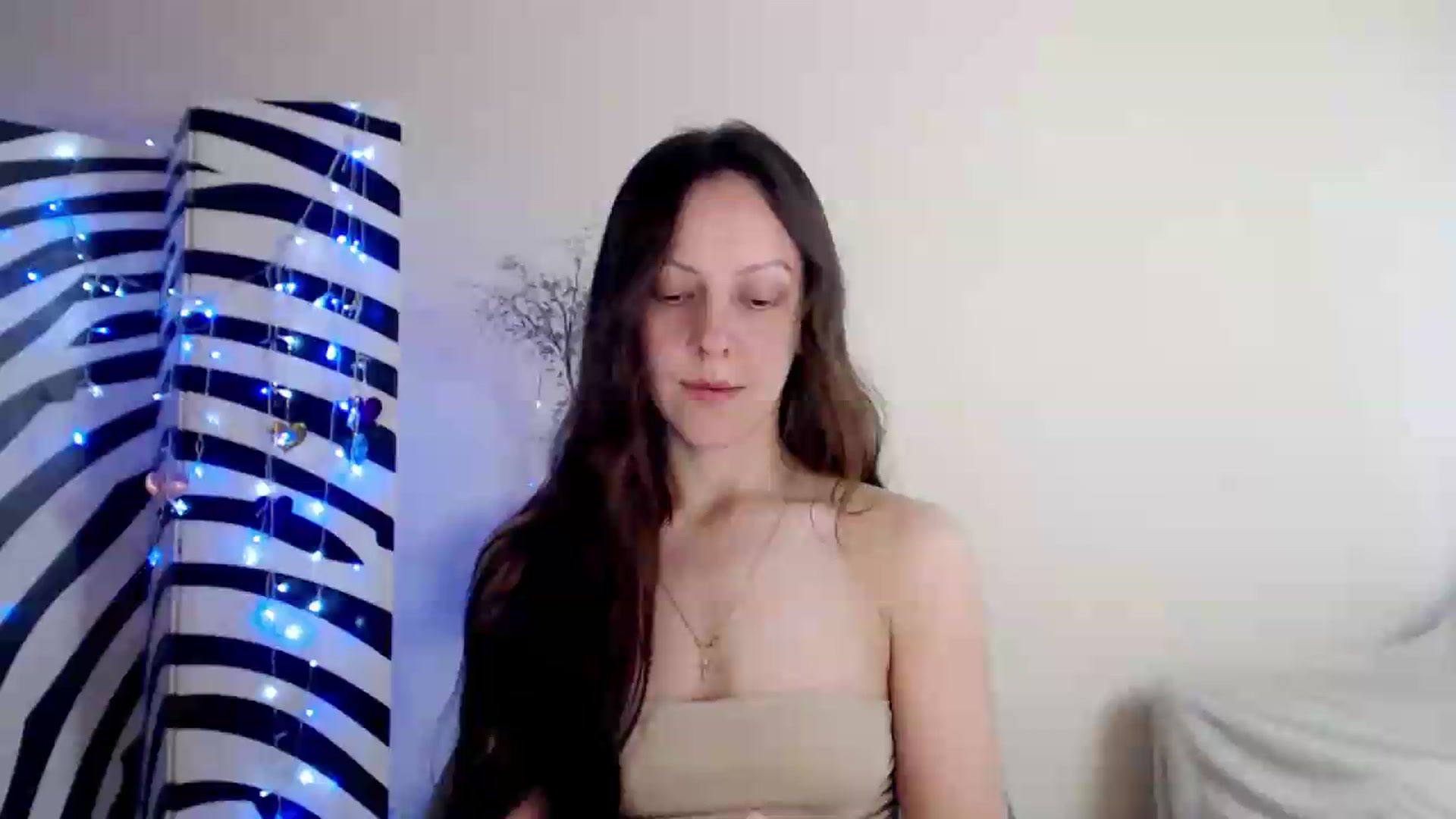 Gallery image thumbnail from BareflySi's myfreecams stream on, 06/13/2026, 08:55 image 9 of 20