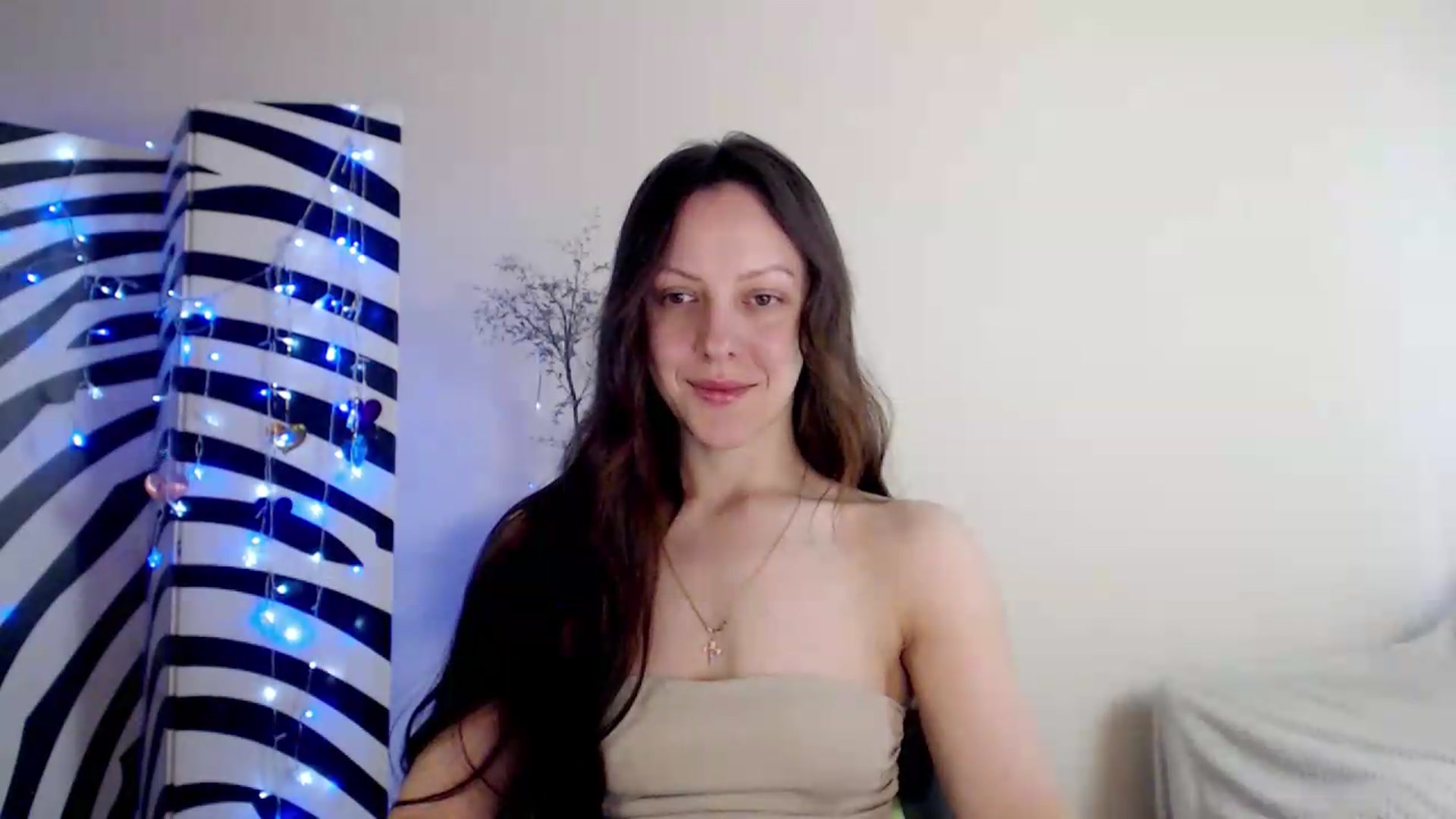 Gallery image thumbnail from BareflySi's myfreecams stream on, 06/13/2026, 08:55 image 7 of 20