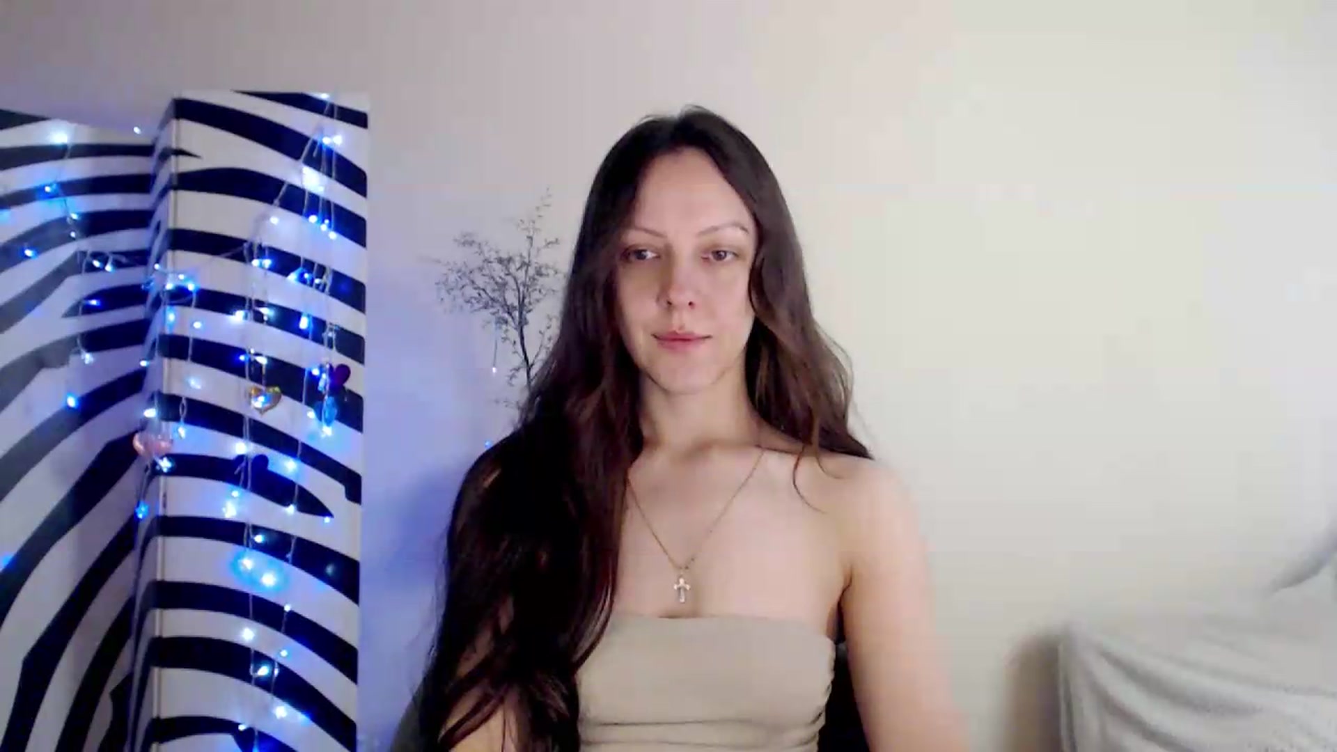 Gallery image thumbnail from BareflySi's myfreecams stream on, 06/13/2026, 08:55 image 13 of 20