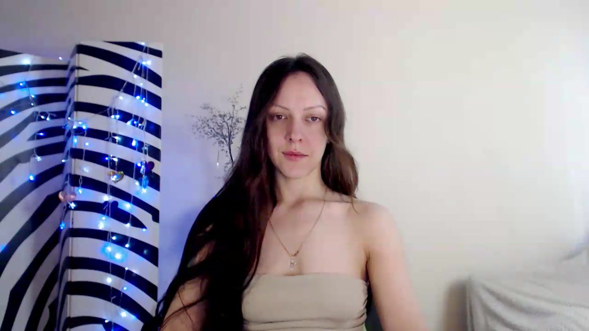 Gallery image thumbnail from BareflySi's myfreecams stream on, 06/13/2026, 08:55 image 4 of 20