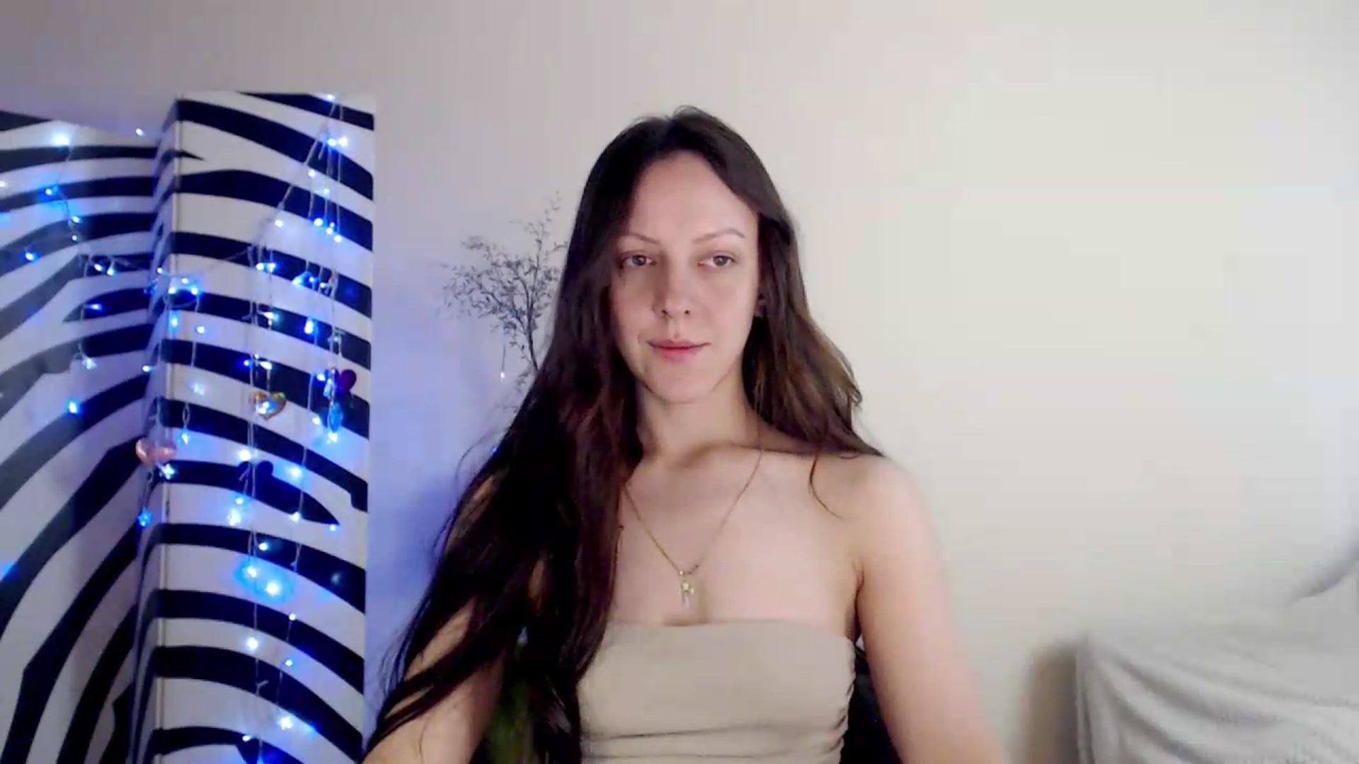 Gallery image thumbnail from BareflySi's myfreecams stream on, 06/13/2026, 08:55 image 16 of 20