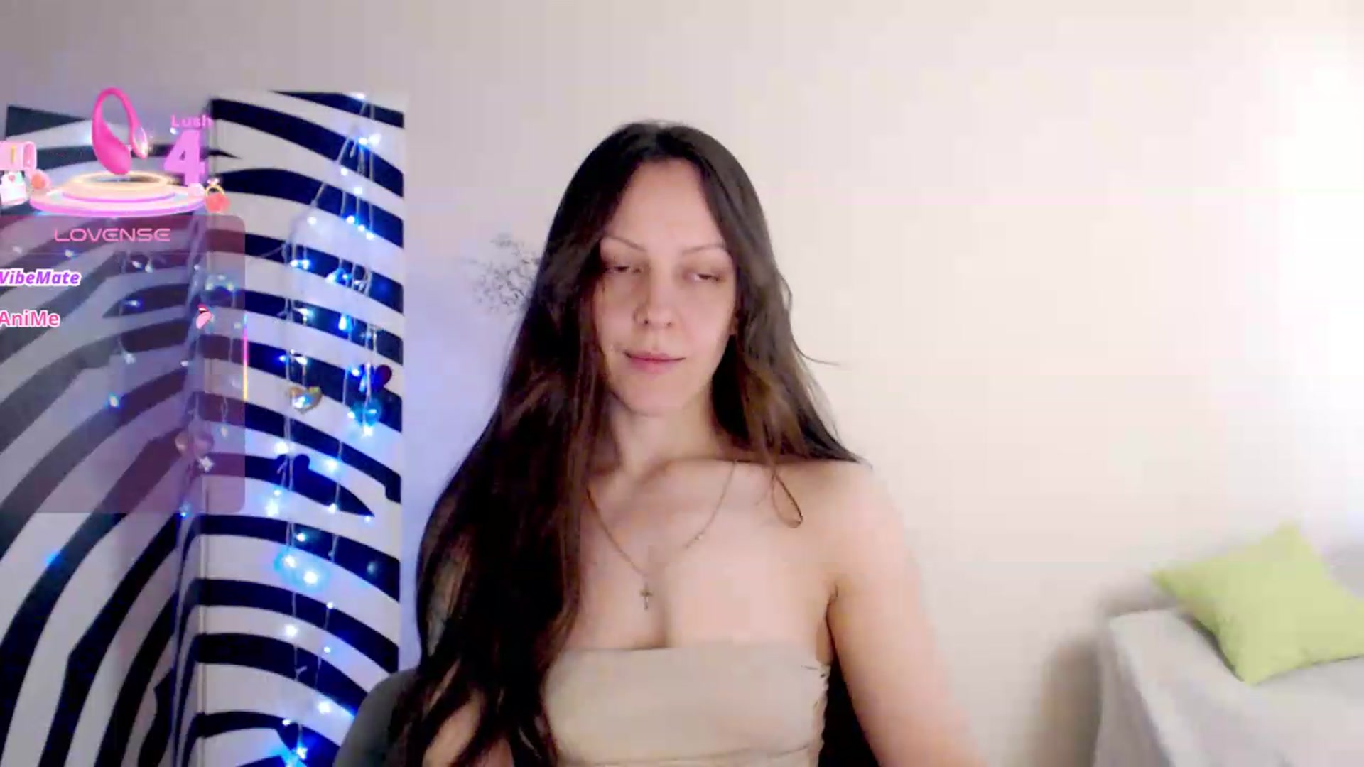 Gallery image thumbnail from BareflySi's myfreecams stream on, 06/14/2026, 09:59 image 15 of 20