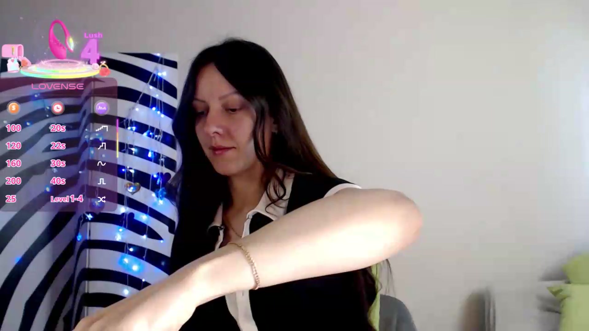 Gallery image thumbnail from BareflySi's myfreecams stream on, 06/19/2026, 09:29 image 3 of 20