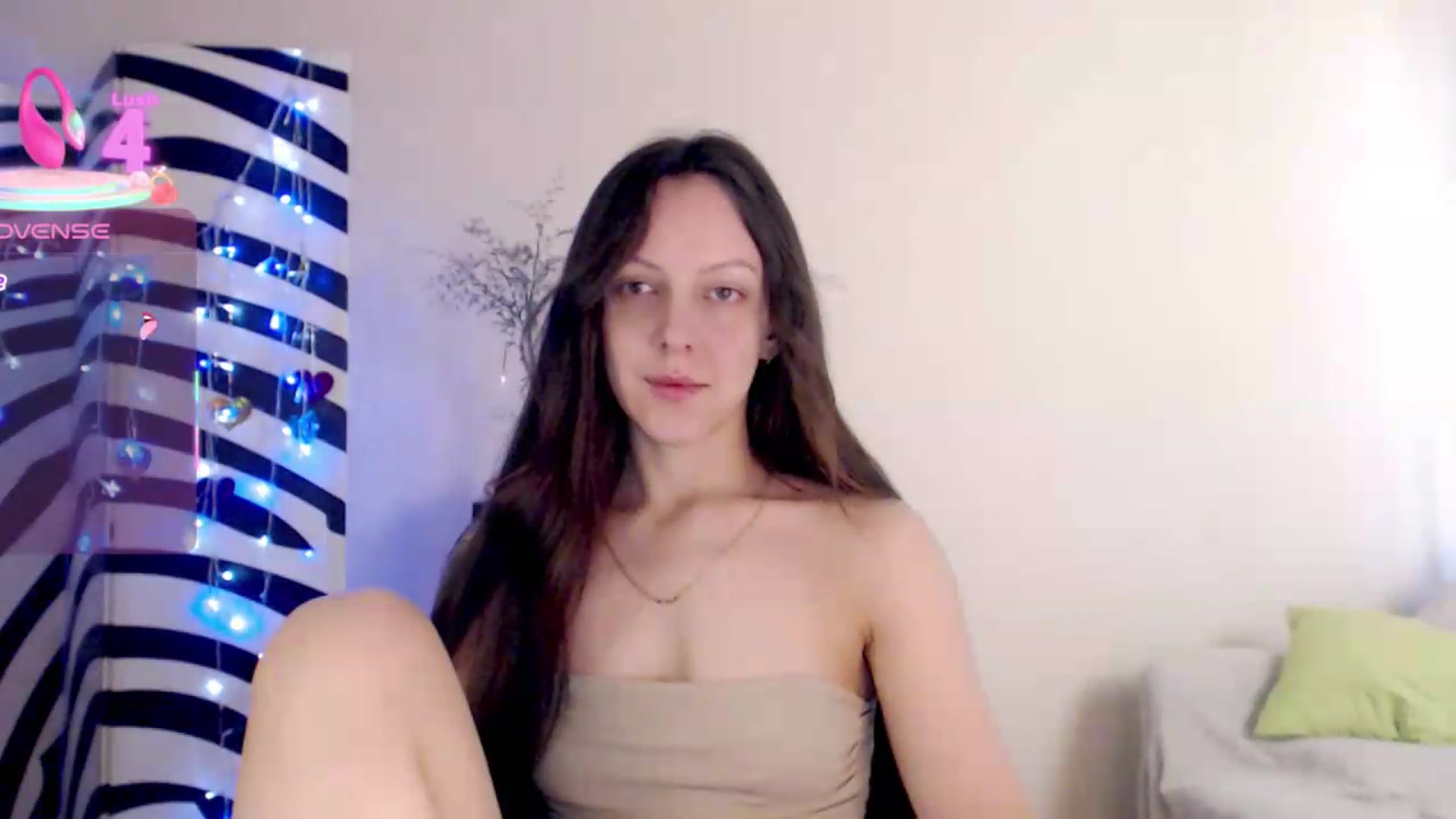 Gallery image thumbnail from BareflySi's myfreecams stream on, 06/23/2026, 09:50 image 14 of 20