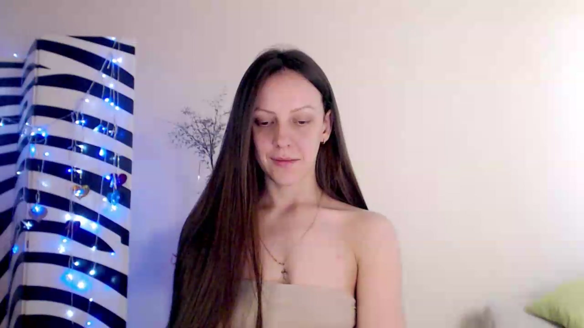 Gallery image thumbnail from BareflySi's myfreecams stream on, 06/25/2026, 10:59 image 16 of 20