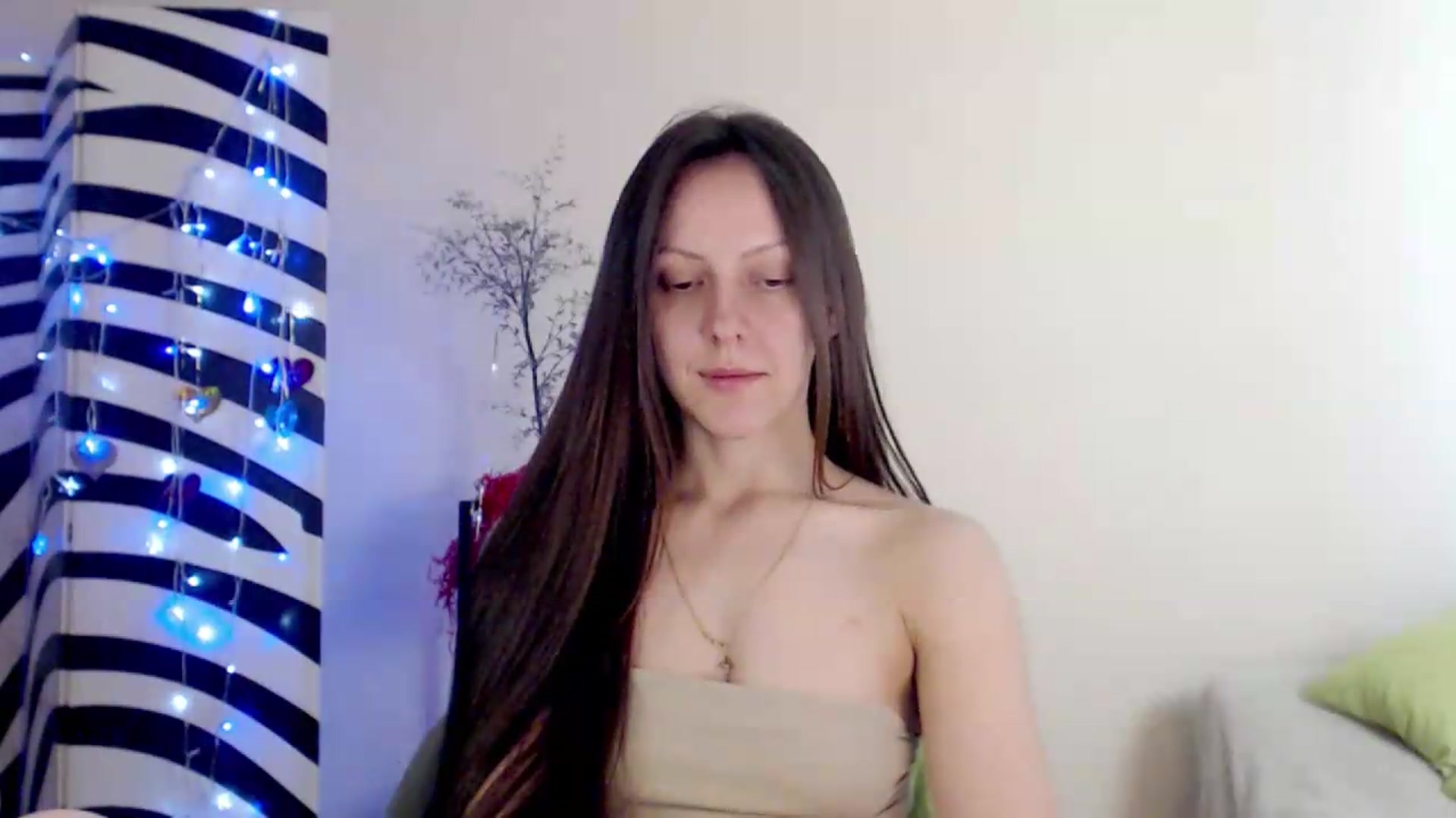 Gallery image thumbnail from BareflySi's myfreecams stream on, 06/25/2026, 10:59 image 11 of 20