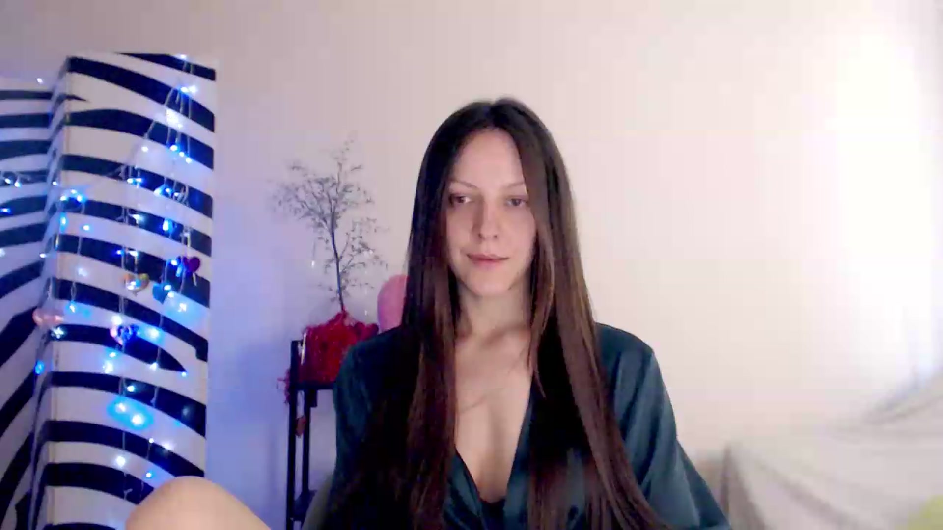 Gallery image thumbnail from BareflySi's myfreecams stream on, 06/29/2026, 10:30 image 19 of 20
