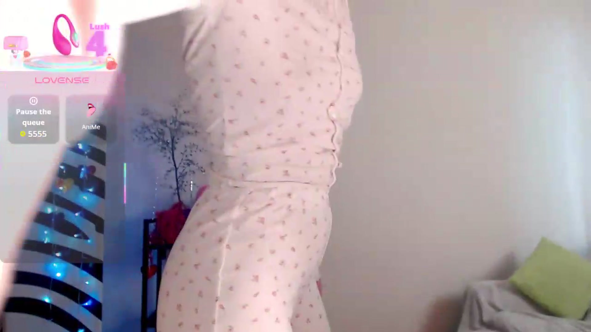 Gallery image thumbnail from BareflySi's myfreecams stream on, 07/15/2026, 11:46 image 9 of 20