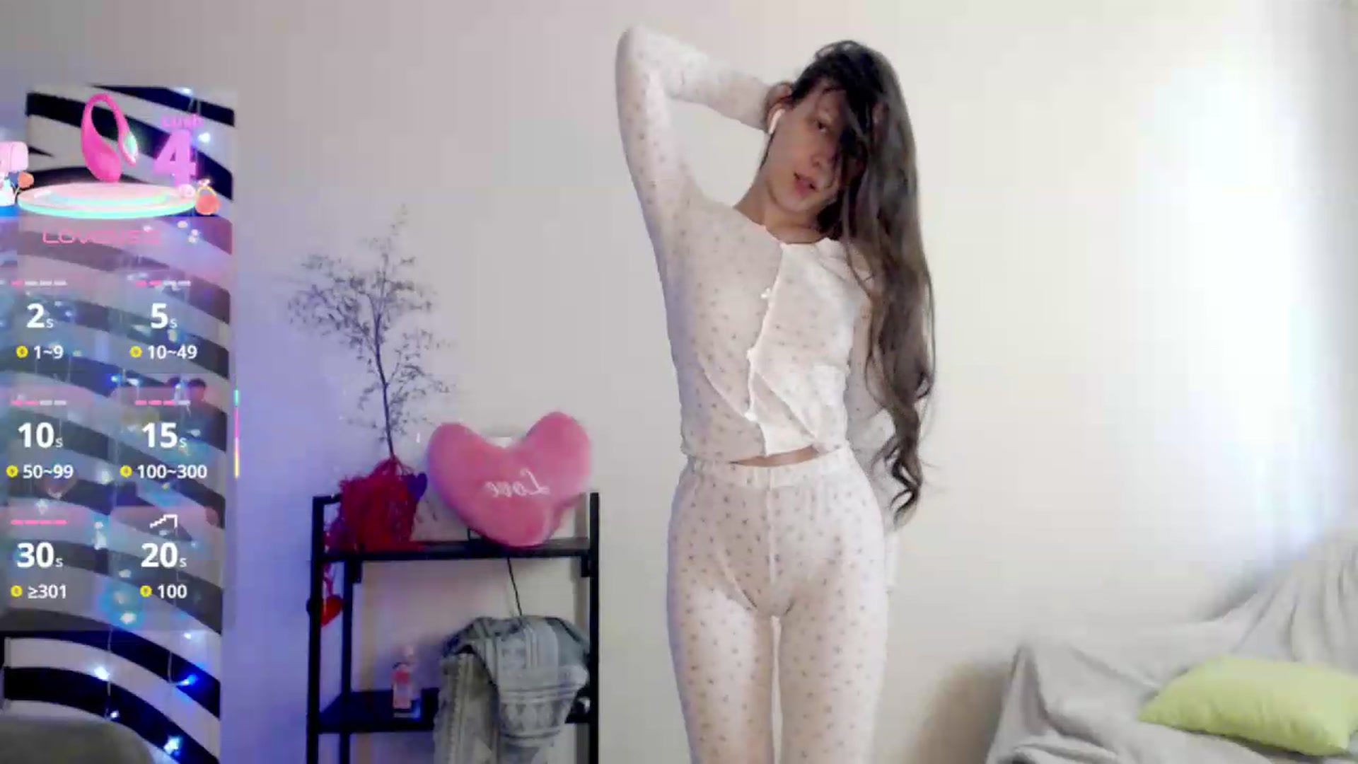 Gallery image thumbnail from BareflySi's myfreecams stream on, 07/18/2026, 10:48 image 4 of 20