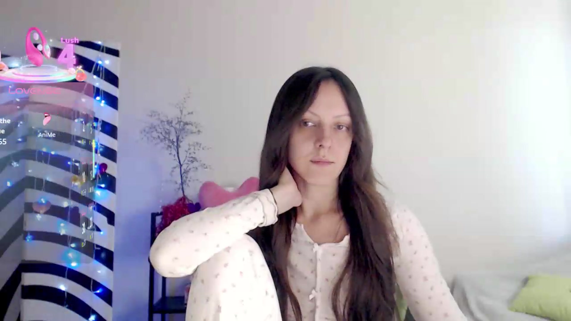 Gallery image thumbnail from BareflySi's myfreecams stream on, 07/18/2026, 11:34 image 15 of 20
