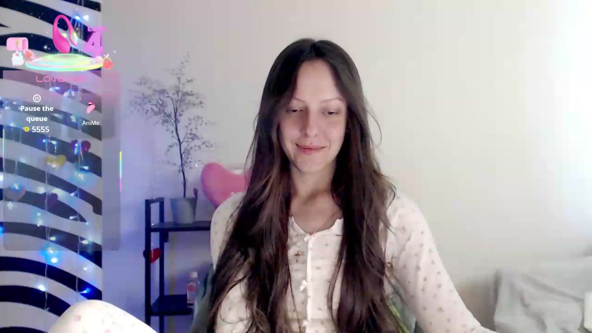 Gallery image thumbnail from BareflySi's myfreecams stream on, 07/19/2026, 12:20 image 9 of 20