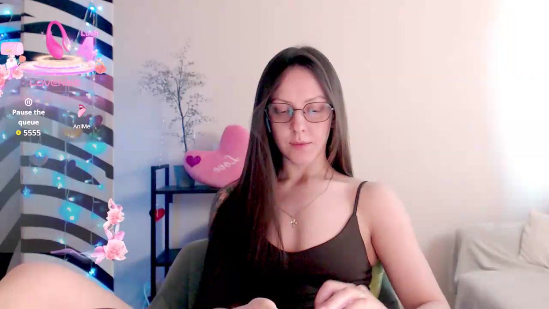 Gallery image thumbnail from BareflySi's myfreecams stream on, 08/04/2026, 13:16 image 10 of 20