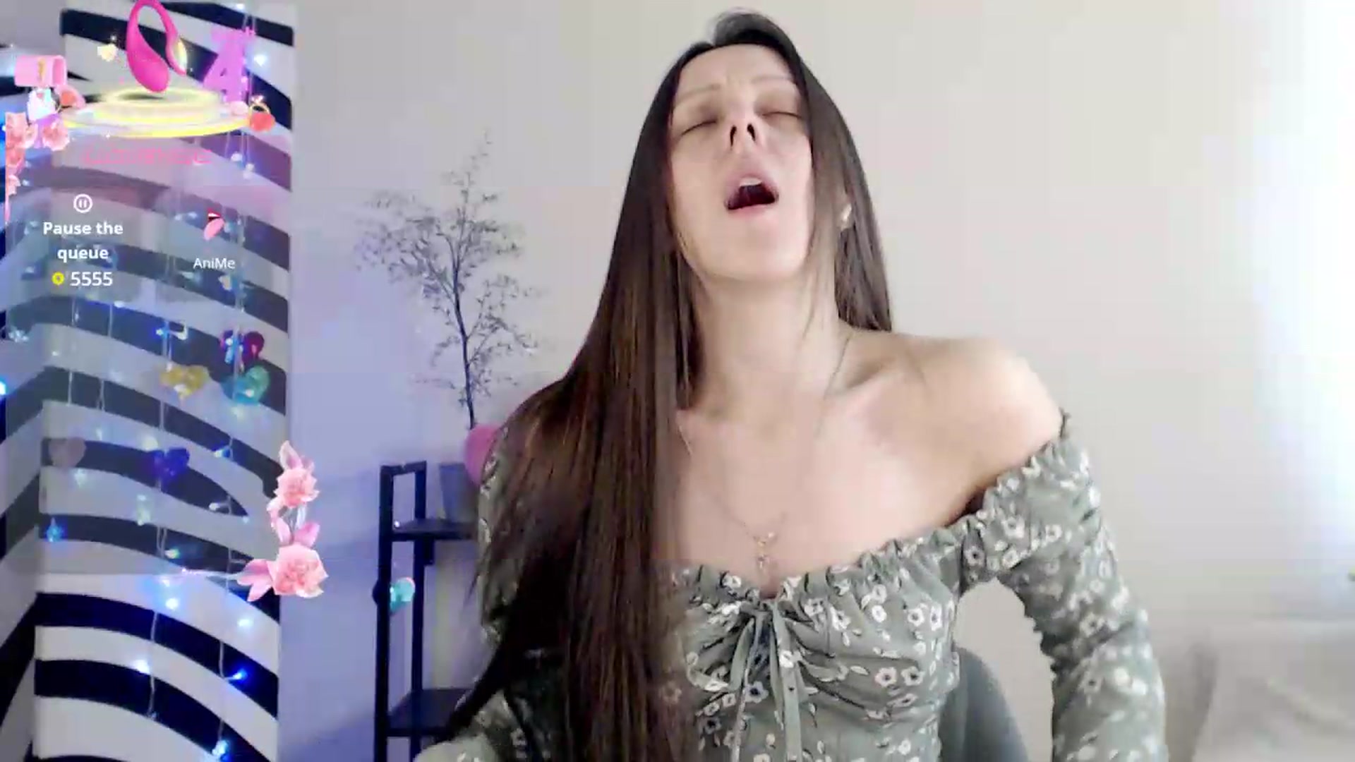 Gallery image thumbnail from BareflySi's myfreecams stream on, 08/09/2026, 12:49 image 17 of 20