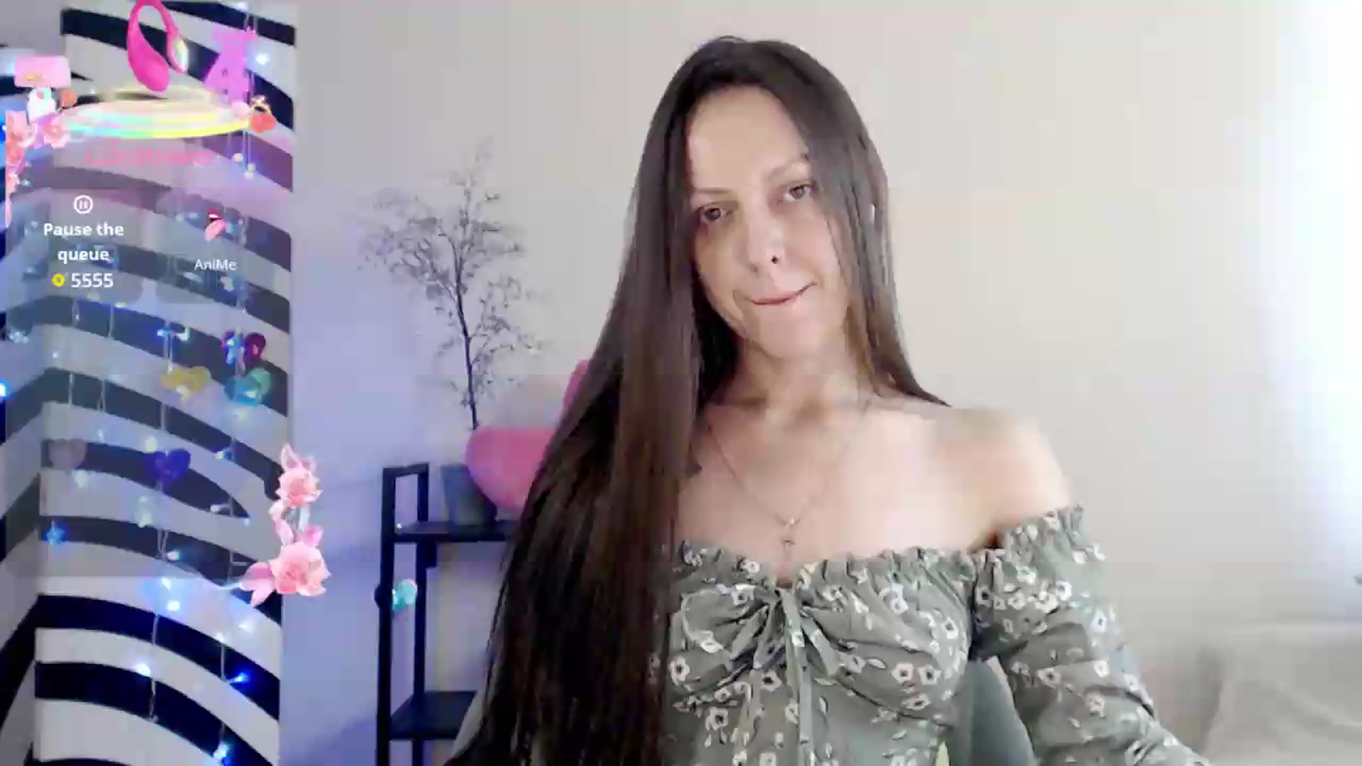 Gallery image thumbnail from BareflySi's myfreecams stream on, 08/09/2026, 12:49 image 19 of 20