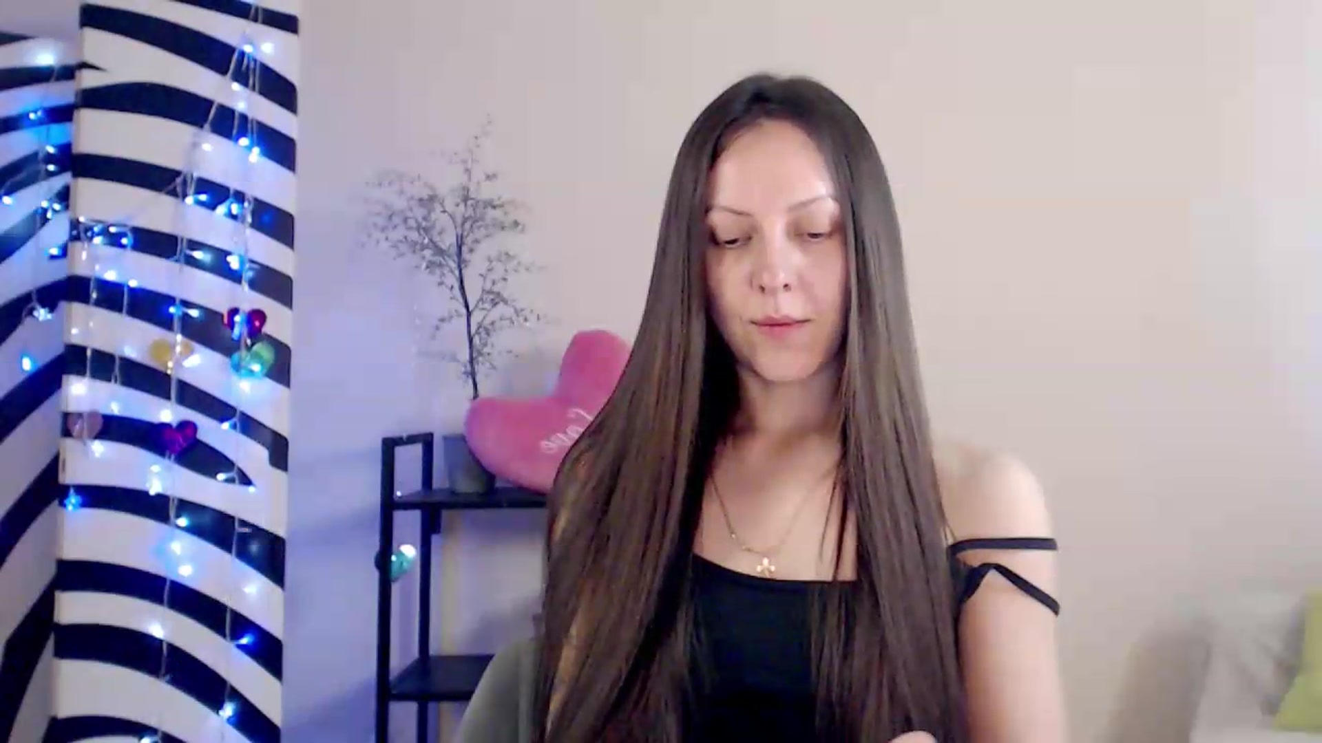 Gallery image thumbnail from BareflySi's myfreecams stream on, 08/11/2026, 09:59 image 17 of 20