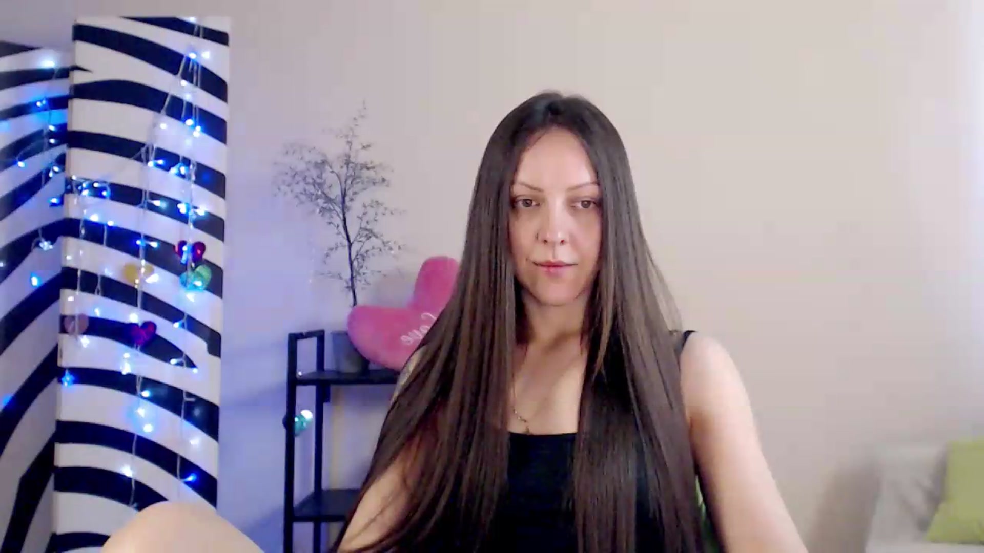 Gallery image thumbnail from BareflySi's myfreecams stream on, 08/11/2026, 09:59 image 6 of 20
